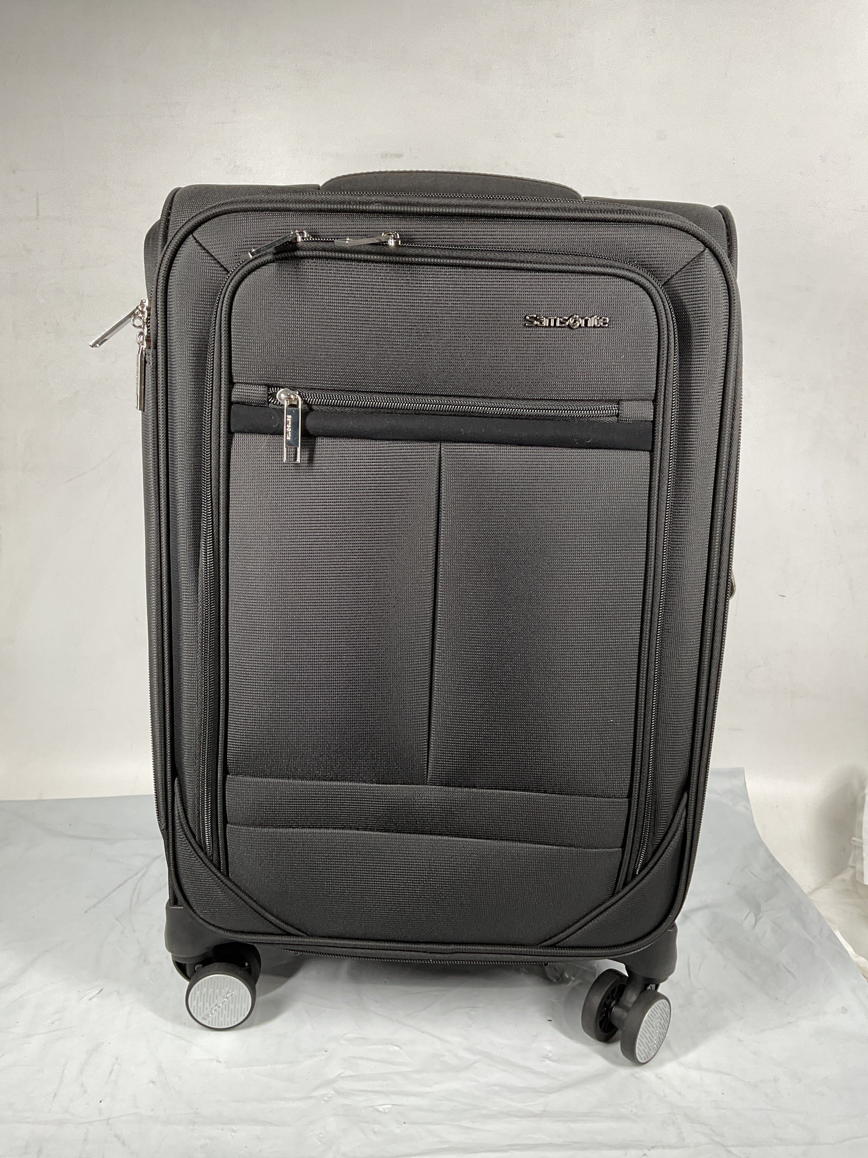 Samsonite Element Carry-On Soft-Sided Expandable 21-Inch Suitcase: Airline Approved for Most Major Airlines, Durable, 360 Spinner Wheels, Adjustable Handle, 2 Front & Side Pocket ( Black , 21-Inch Carry-On ) Black 21 Inch Carry On U8