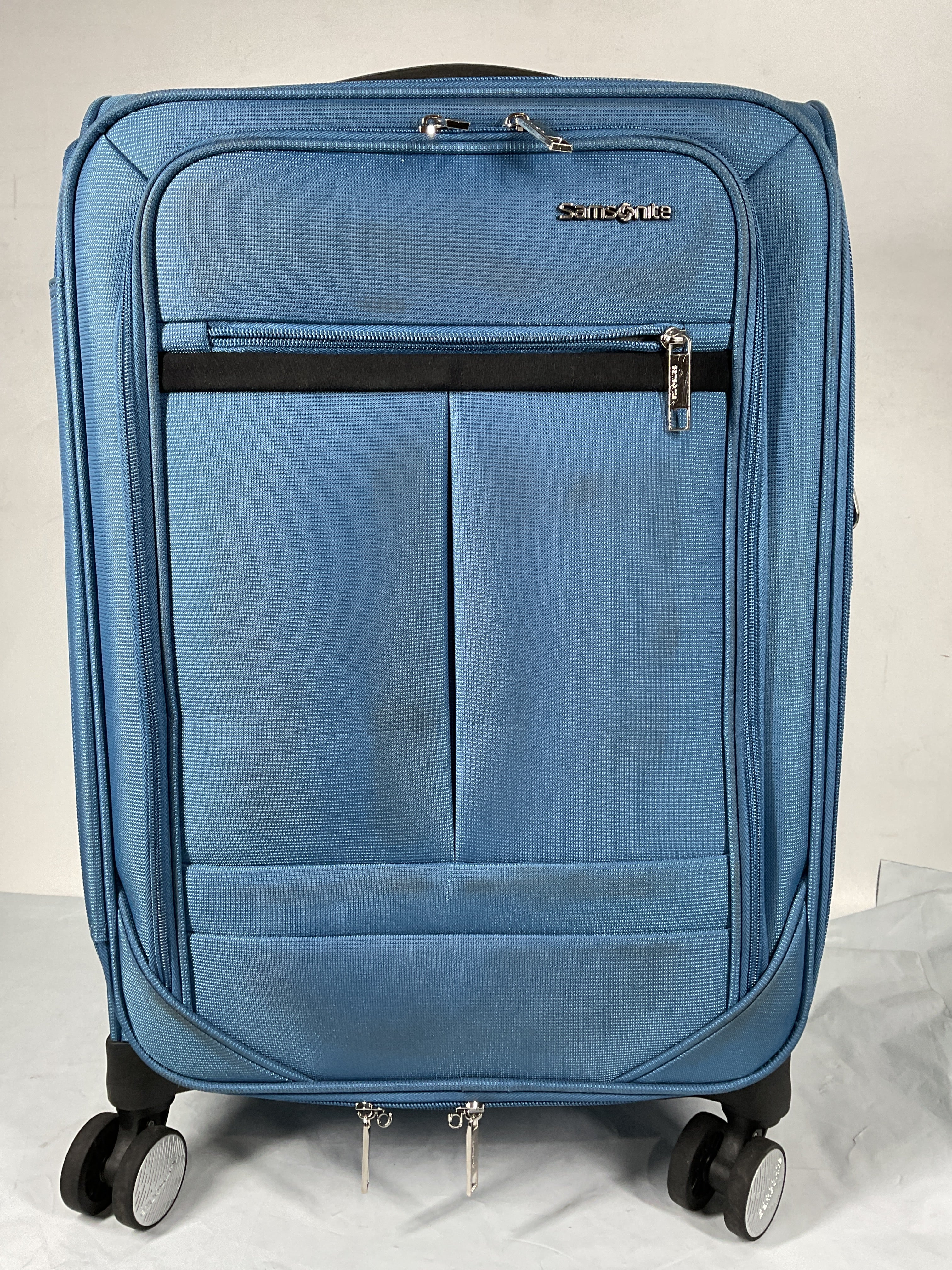 Samsonite Element Carry-On Soft-Sided Expandable 21-Inch Suitcase: Airline Approved for Most Major Airlines, Durable, 360 Spinner Wheels, Adjustable Handle, 2 Front & Side Pocket ( Captains Blue , 21-Inch Carry-On ) Captains Blue 21 Inch Carry O U1
