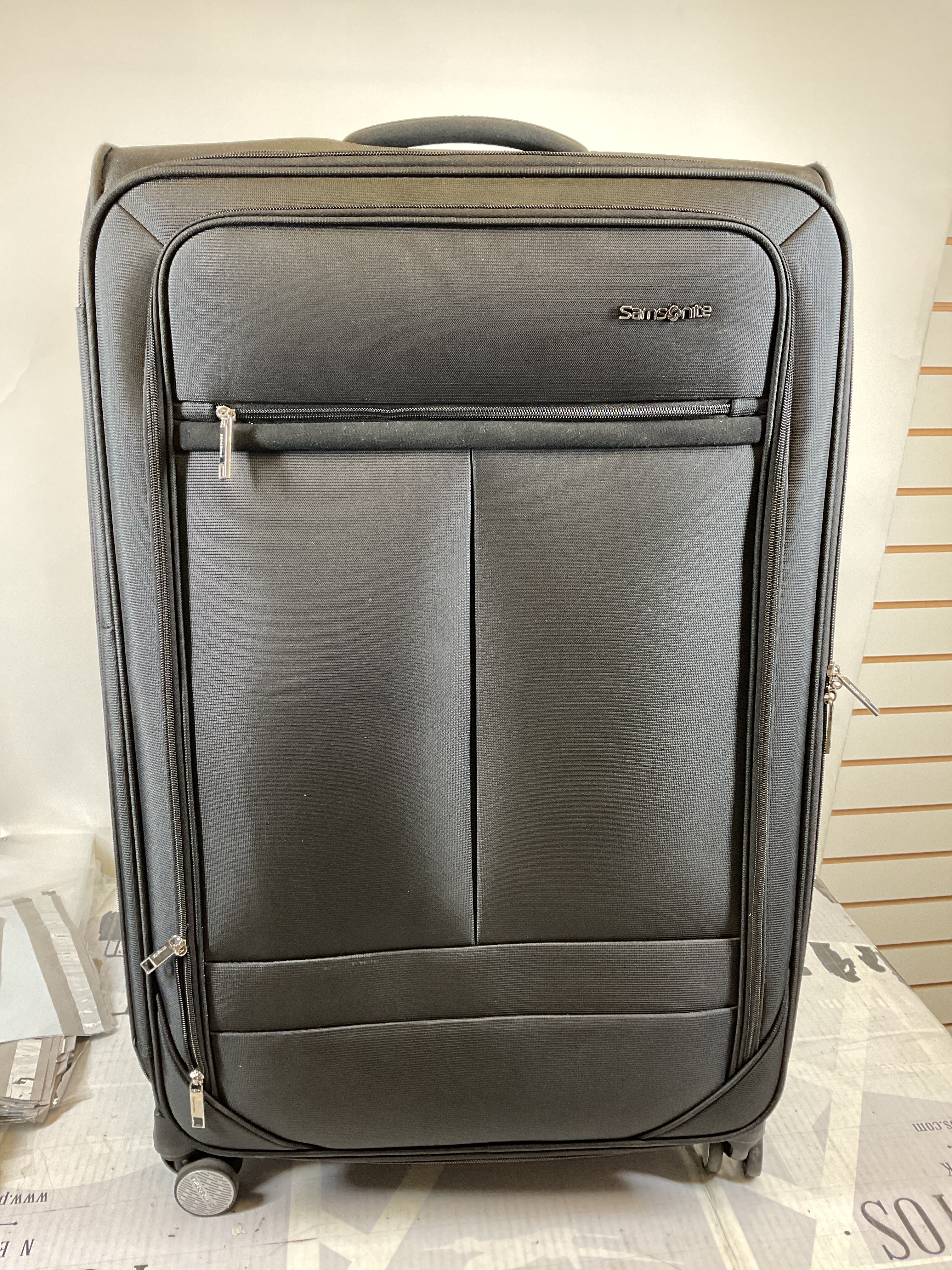 Samsonite Element Soft-Sided 29-Inch Lightweight Large Checked Expandable Suitcase: Durable, 360 Spinner Wheels, Adjustable Telescopic Handle, 2 Front & 1 Side Pocket ( Black , 29-Inch Checked-Large ) Black 29 Inch Checked Large U18