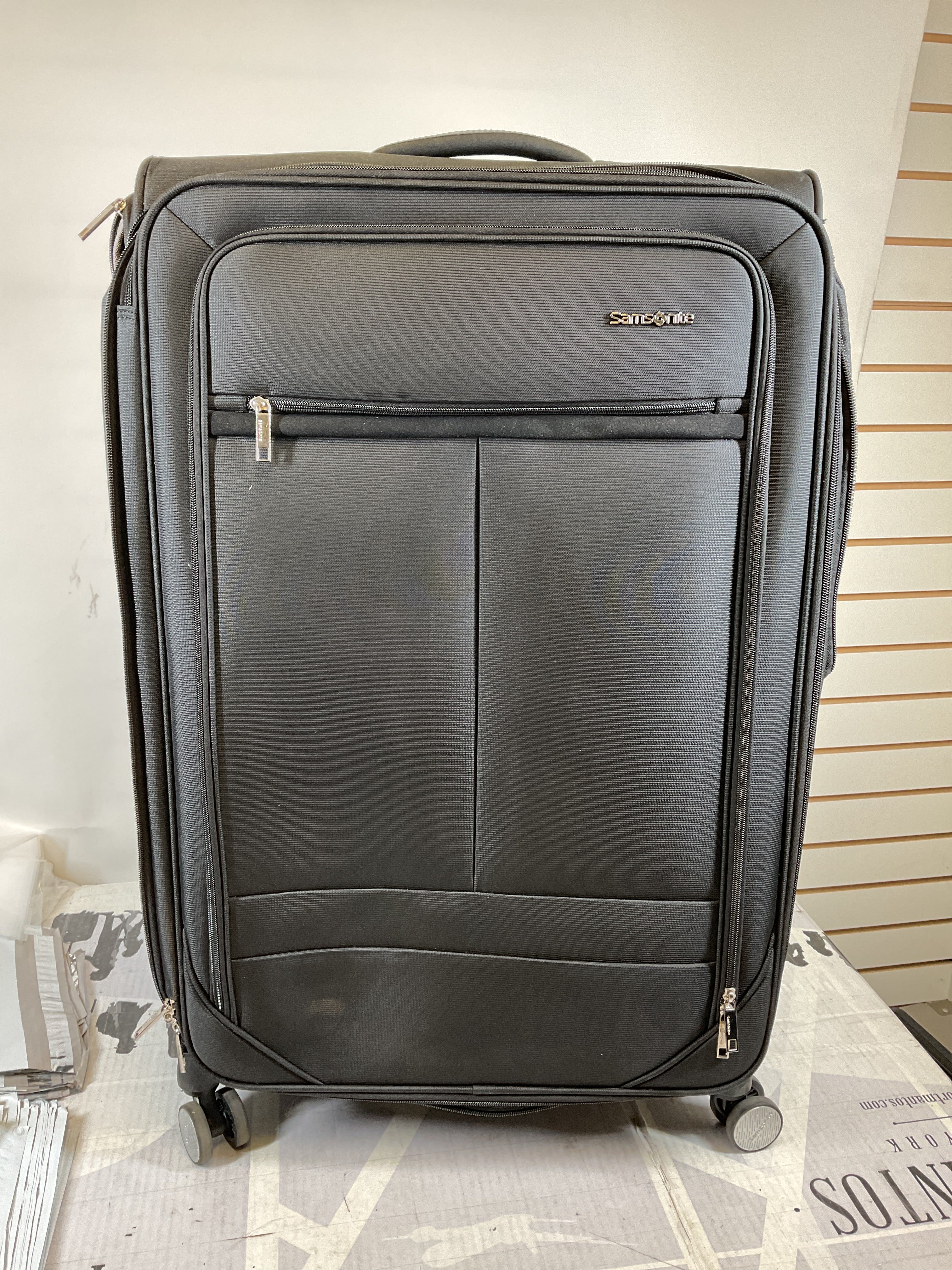 Samsonite Element Soft-Sided 29-Inch Lightweight Large Checked Expandable Suitcase: Durable, 360 Spinner Wheels, Adjustable Telescopic Handle, 2 Front & 1 Side Pocket ( Black , 29-Inch Checked-Large ) Black 29 Inch Checked Large U20