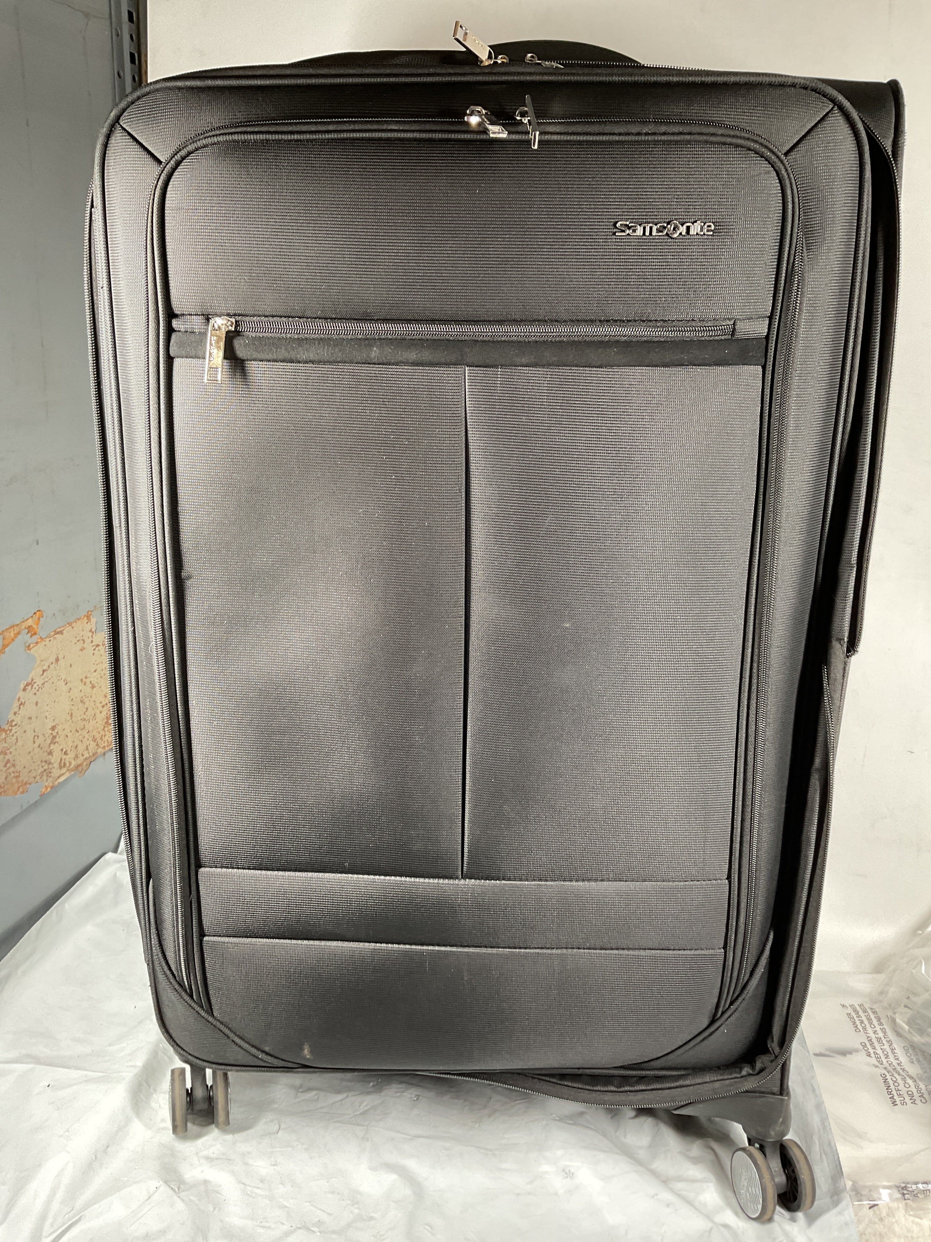 Samsonite Element Soft-Sided 29-Inch Lightweight Large Checked Expandable Suitcase: Durable, 360 Spinner Wheels, Adjustable Telescopic Handle, 2 Front & 1 Side Pocket ( Black , 29-Inch Checked-Large ) Black 29 Inch Checked Large U5