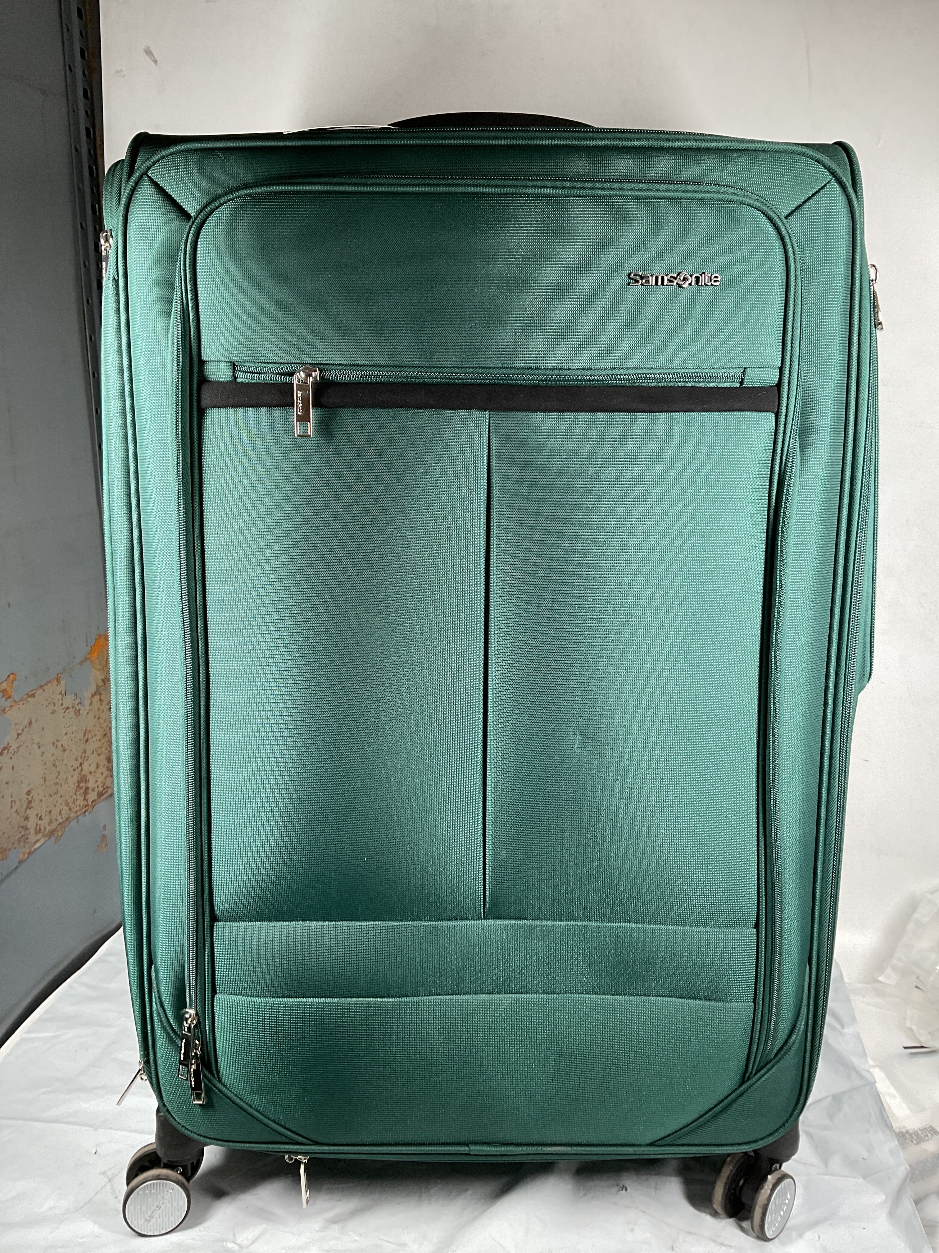 Samsonite Element Soft-Sided 29-Inch Lightweight Large Checked Expandable Suitcase: Durable, 360 Spinner Wheels, Adjustable Telescopic Handle, 2 Front & 1 Side Pocket ( Bistro Green , 29-Inch Checked-Large ) Bistro Green 29 Inch Checked Large U2