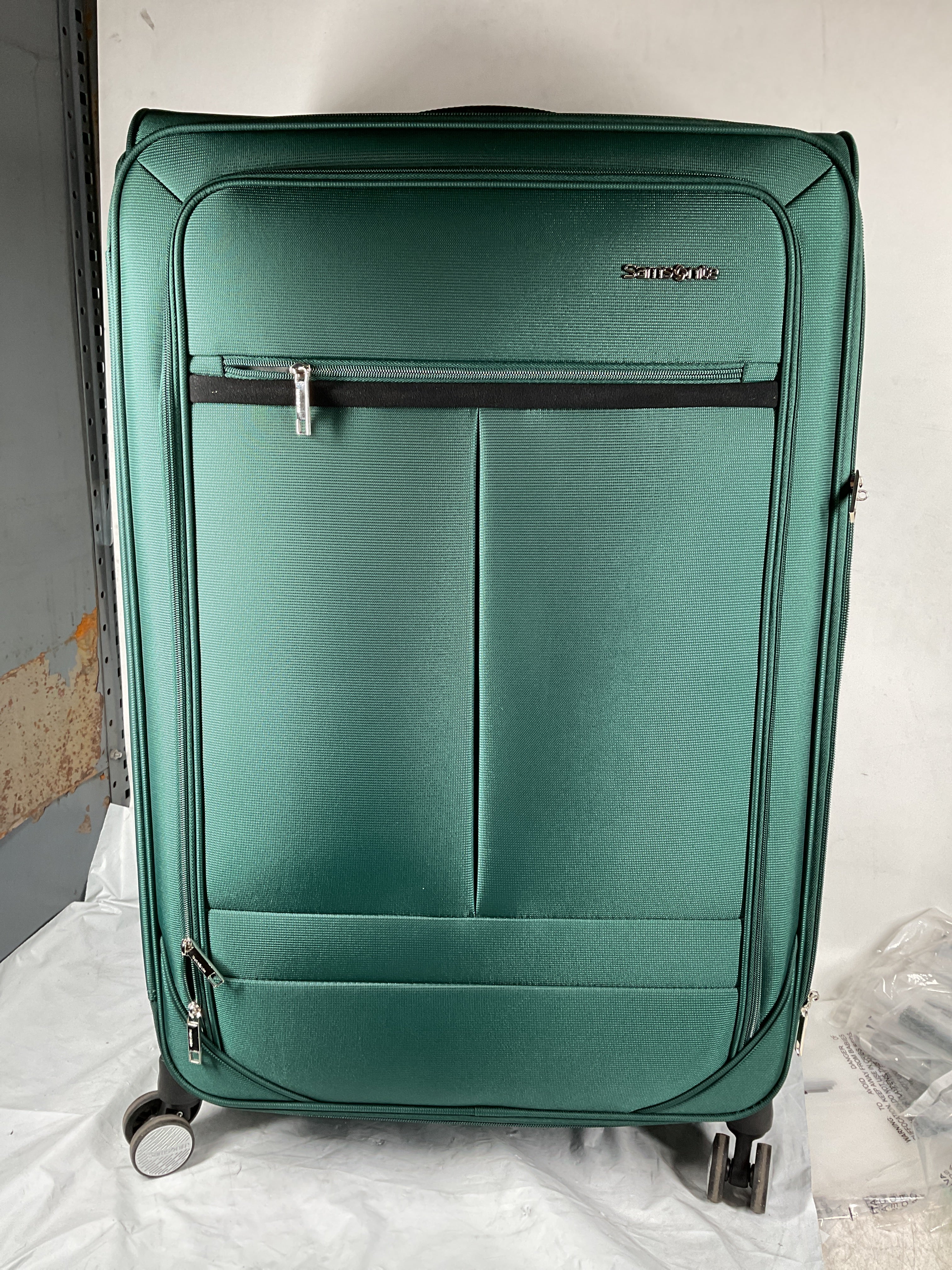 Samsonite Element Soft-Sided 29-Inch Lightweight Large Checked Expandable Suitcase: Durable, 360 Spinner Wheels, Adjustable Telescopic Handle, 2 Front & 1 Side Pocket ( Bistro Green , 29-Inch Checked-Large ) Bistro Green 29 Inch Checked Large U7
