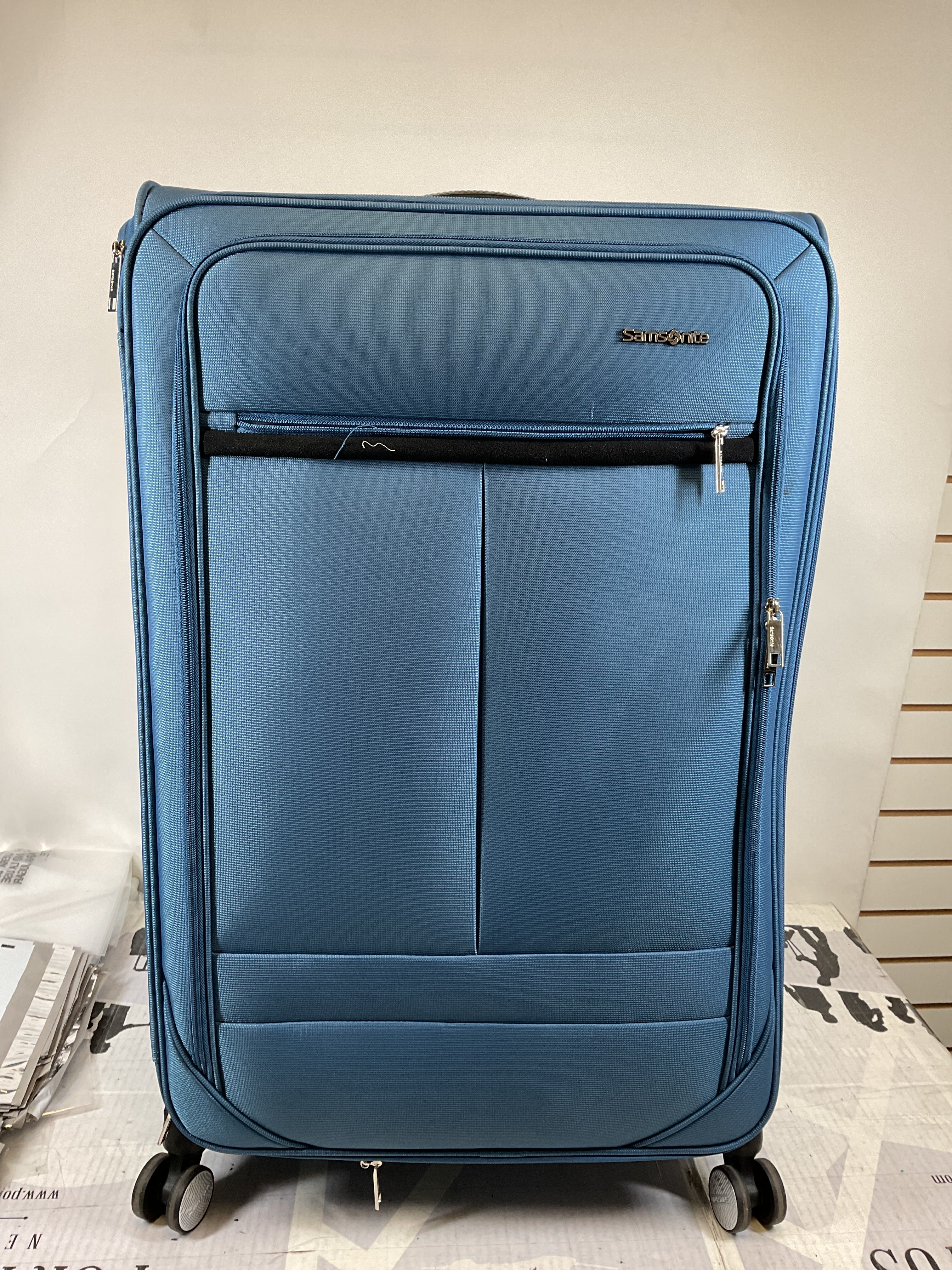 Samsonite Element Soft-Sided 29-Inch Lightweight Large Checked Expandable Suitcase: Durable, 360 Spinner Wheels, Adjustable Telescopic Handle, 2 Front & 1 Side Pocket ( Captains Blue , 29-Inch Checked-Large ) Captains Blue 29 Inch Checked Large U8