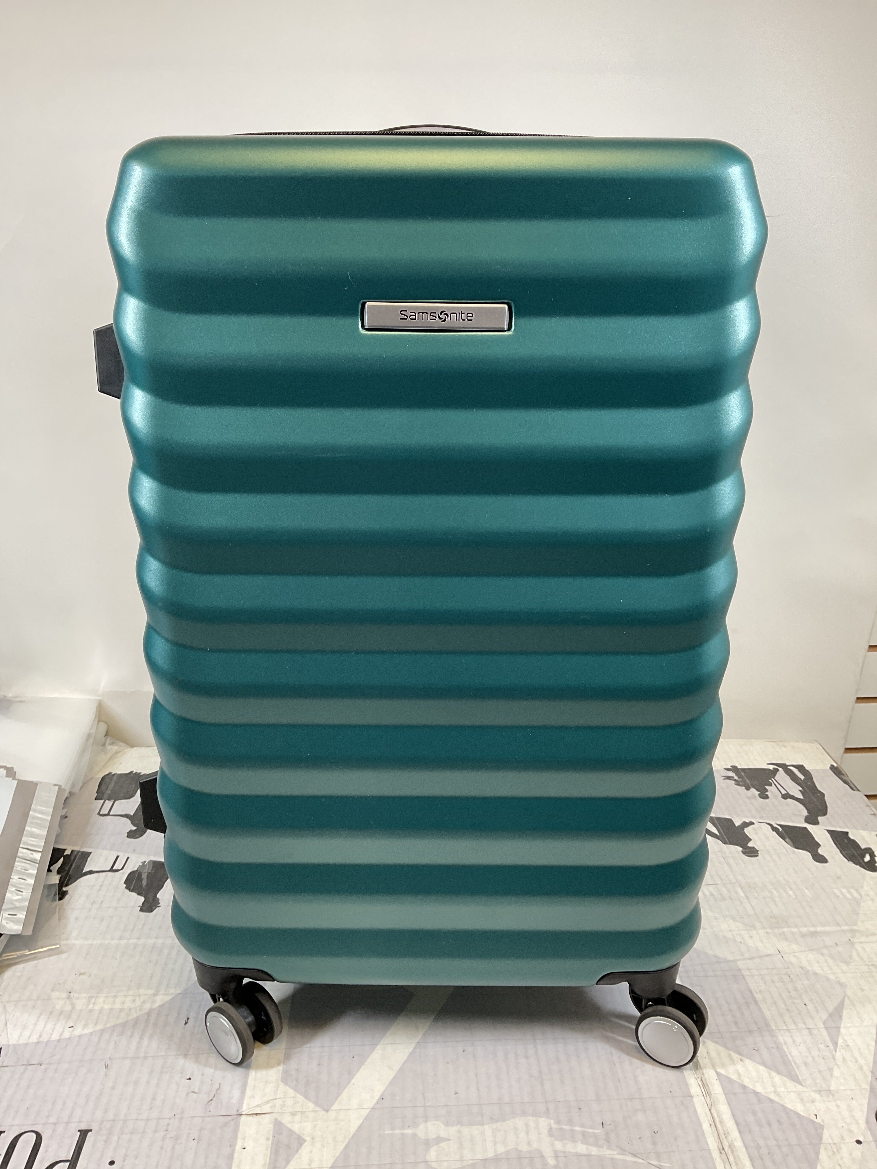 Samsonite Hard-Sided 24-Inch Lightweight Checked Medium Expandable Element Suitcase: Durable, 360 Spinner Wheels, Adjustable Telescopic Handle, TSA-Approved Lock ( Bistro Green , 24-Inch Checked-Medium ) Bistro Green 24 Inch Checked Medium U1