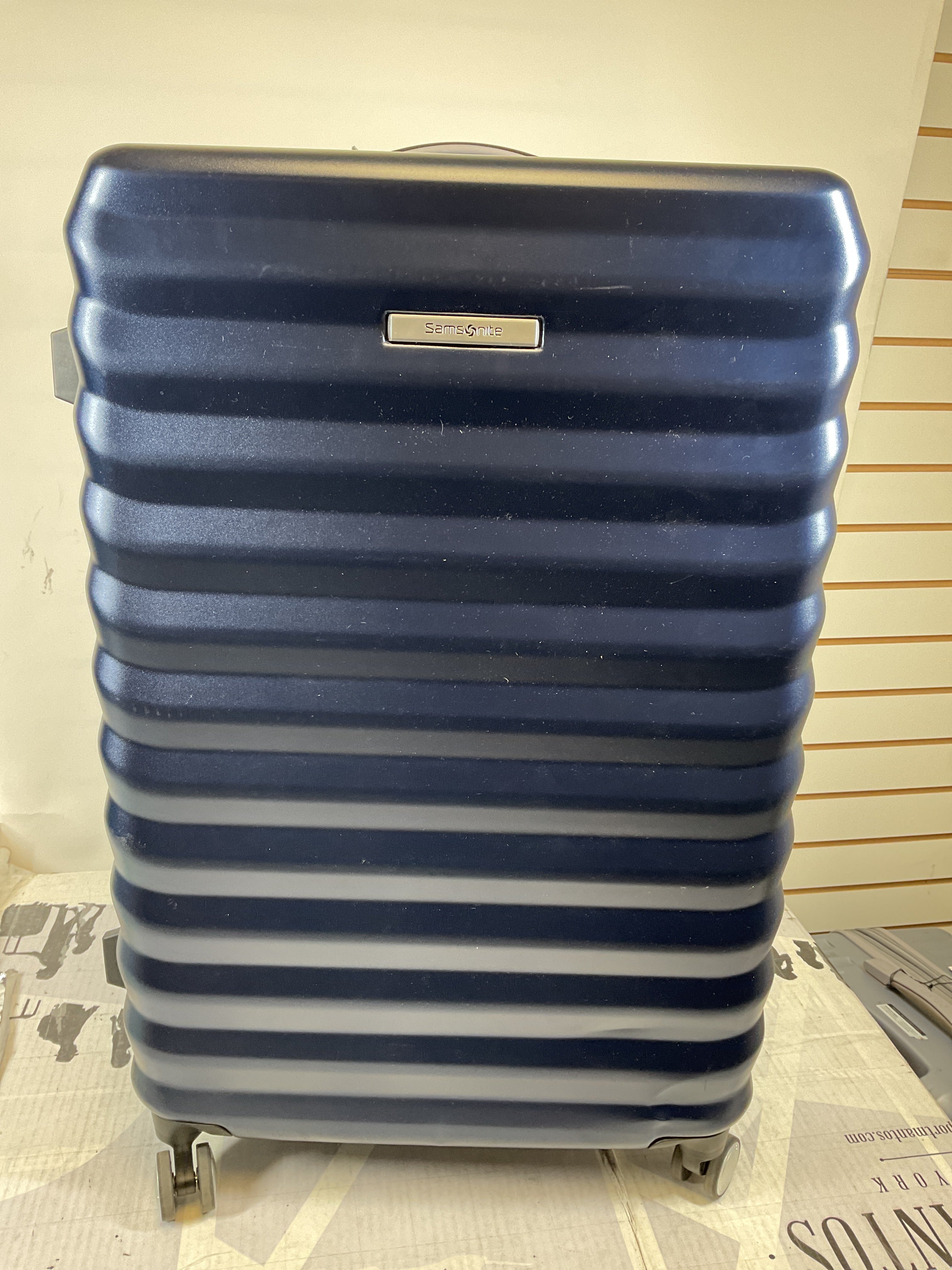 Samsonite Hard-Sided 28-Inch Lightweight Checked Large Expandable Element Suitcase: Durable, 360 Spinner Wheels, Adjustable Telescopic Handle, TSA-Approved Lock ( Navy , 28-Inch Checked-Large ) Navy 28 Inch Checked Large U4