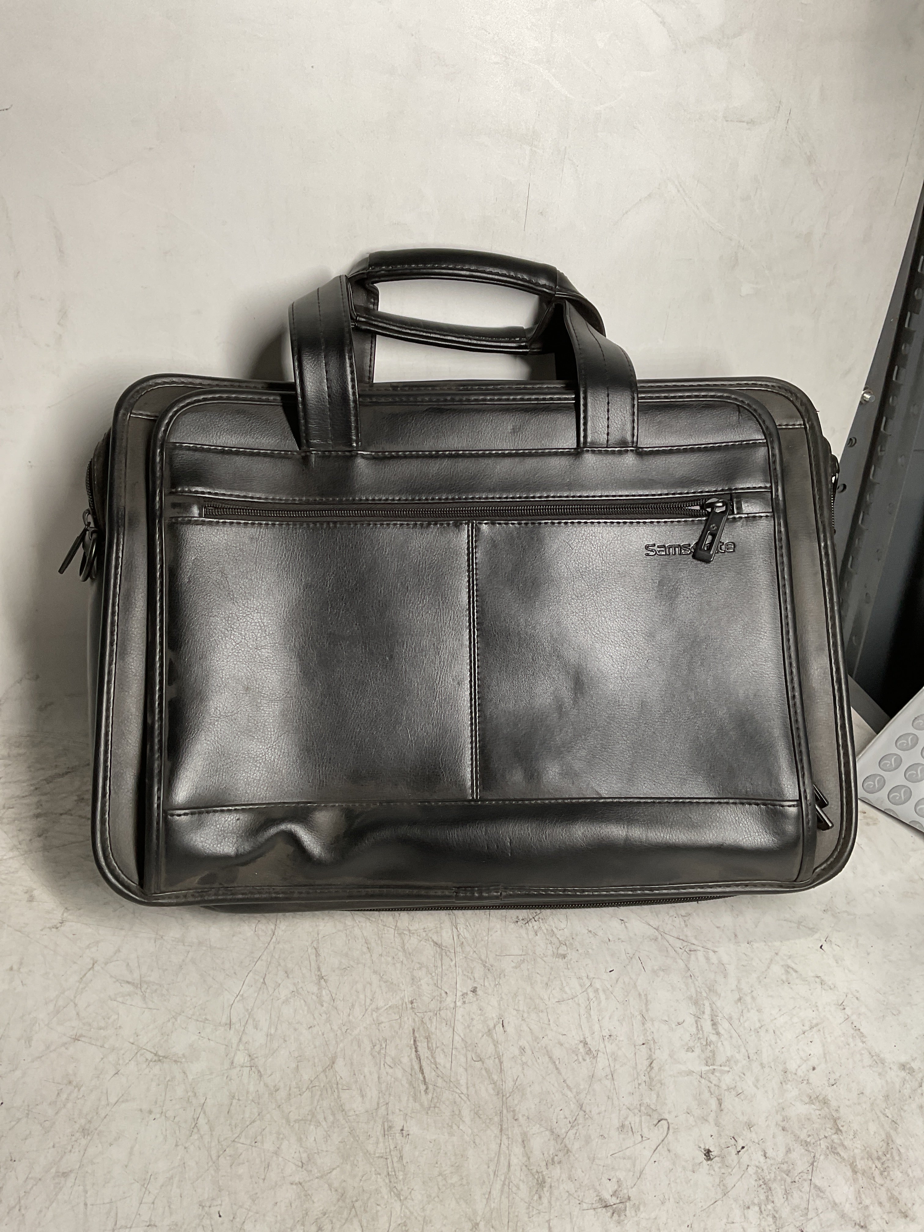 Samsonite Leather Expandable Briefcase 17 inch ( Black , 17" ) Black 17 U3