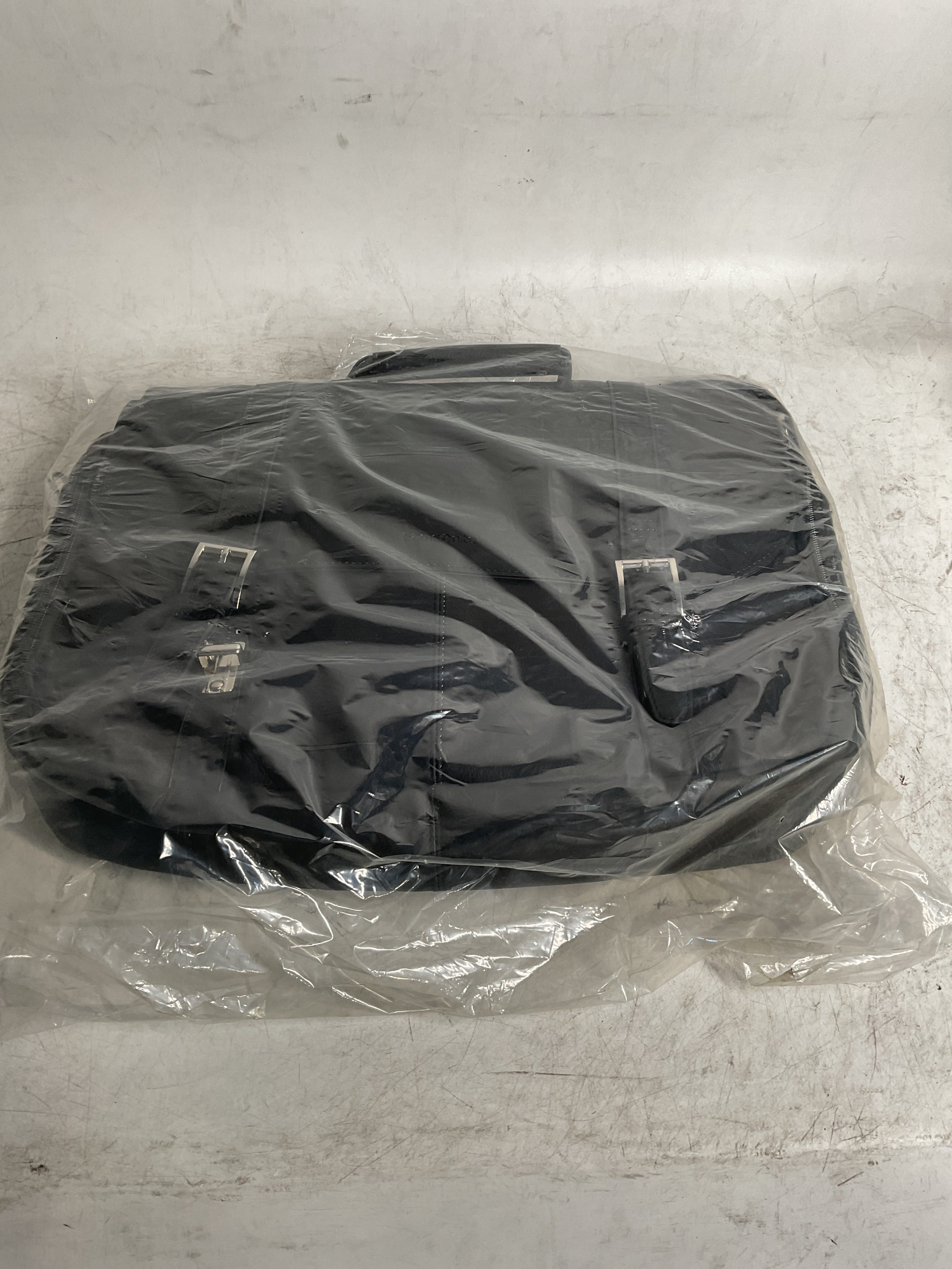 Samsonite Colombian Leather Flapover Case ( Black , One Size ) Black One Size U4