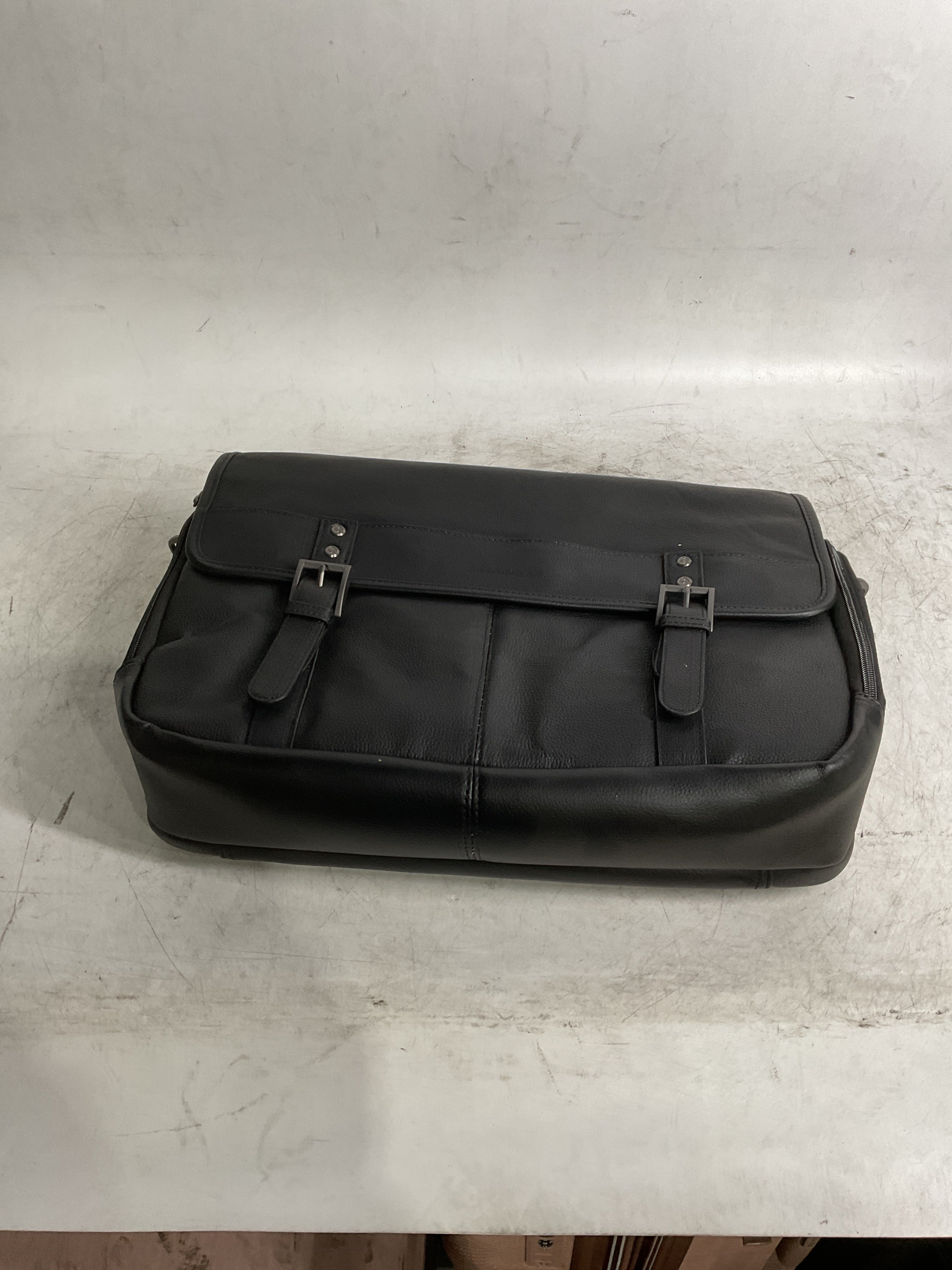 Samsonite Colombian Leather Flapover Case ( Black , One Size ) Black One Size U6