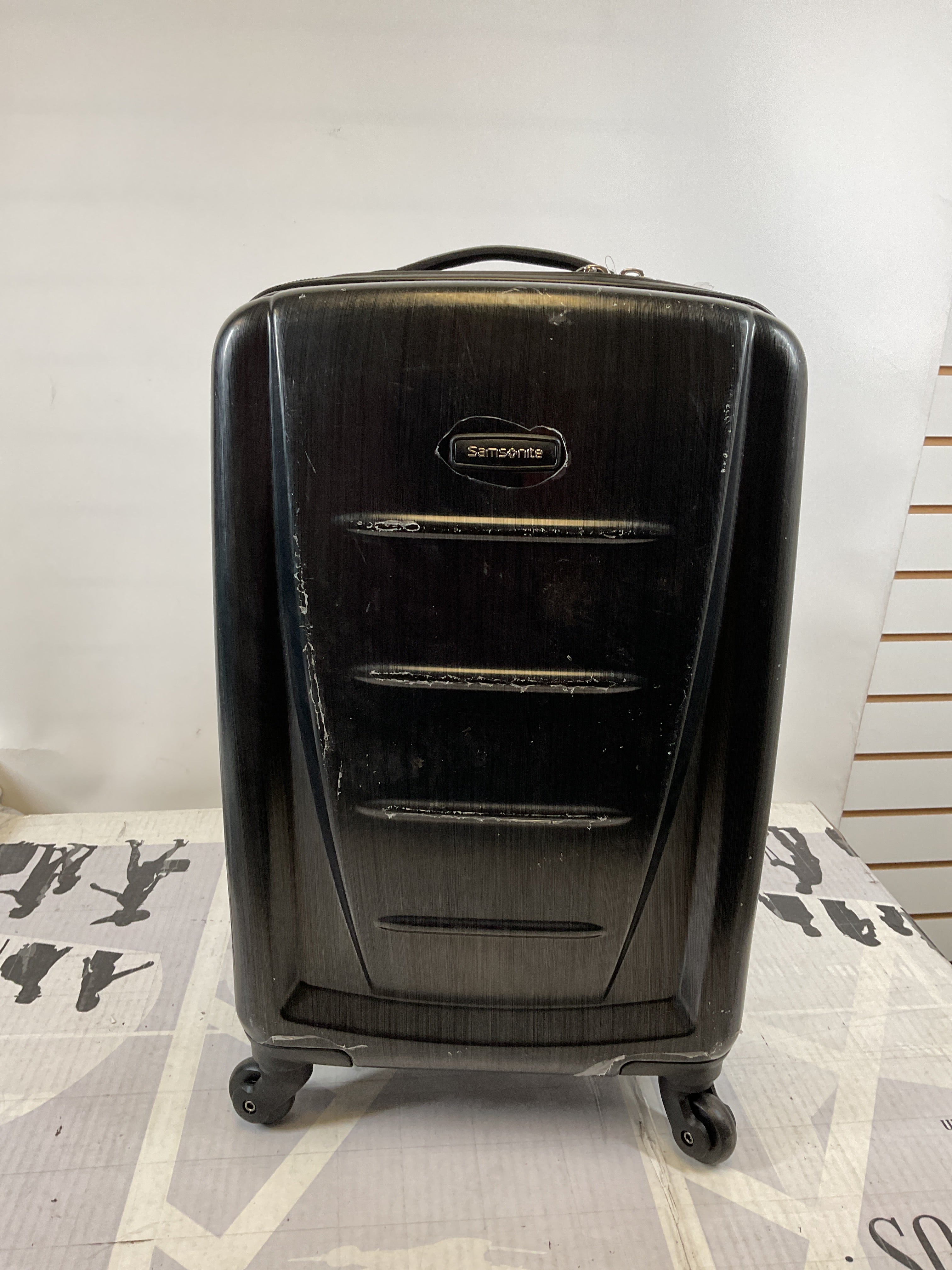 Samsonite Winfield 2 Carry-On 20-Inch Hardside Luggage with Spinner Wheels ( Brushed Anthracite , Carry-On 20-Inch ) Brushed Anthracite Carry On 20 Inch U31