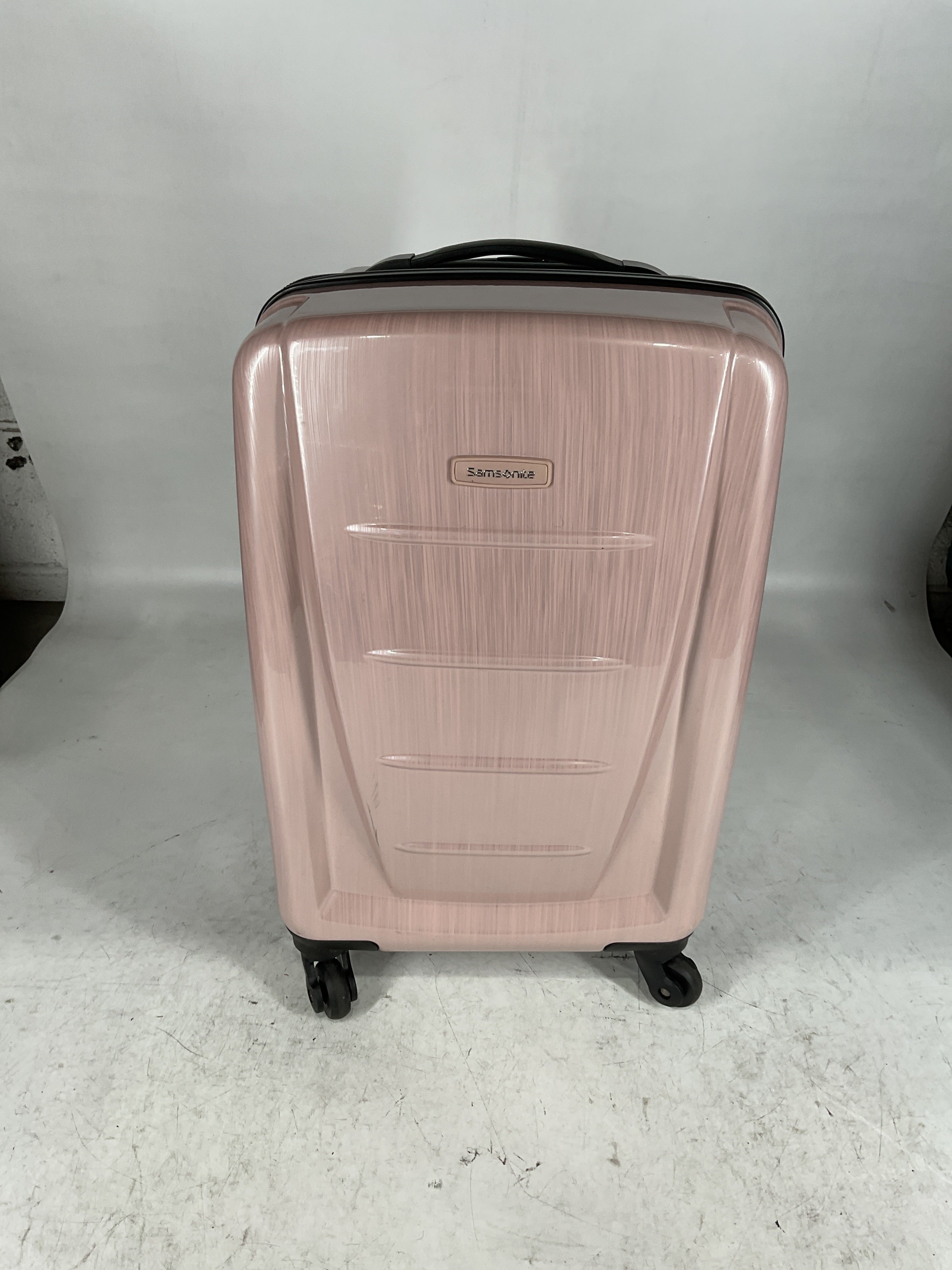 Samsonite Winfield 2 Hardside Luggage with Spinner Wheels U15