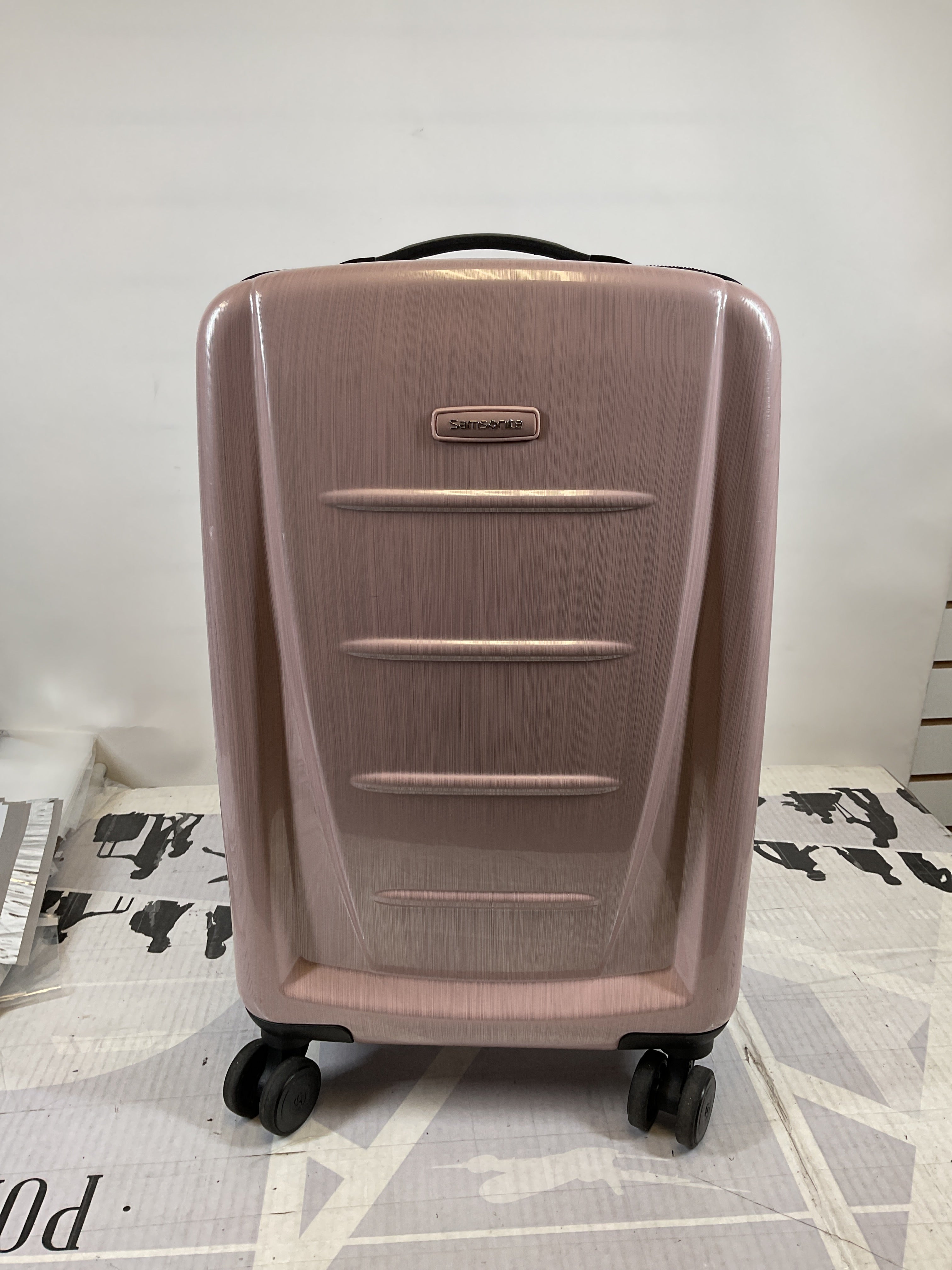 Samsonite Winfield 2 Carry-On 20-Inch Hardside Luggage with Spinner Wheels ( Arctic Pink , Carry-On 20-Inch ) Arctic Pink Carry On 20 Inch U23