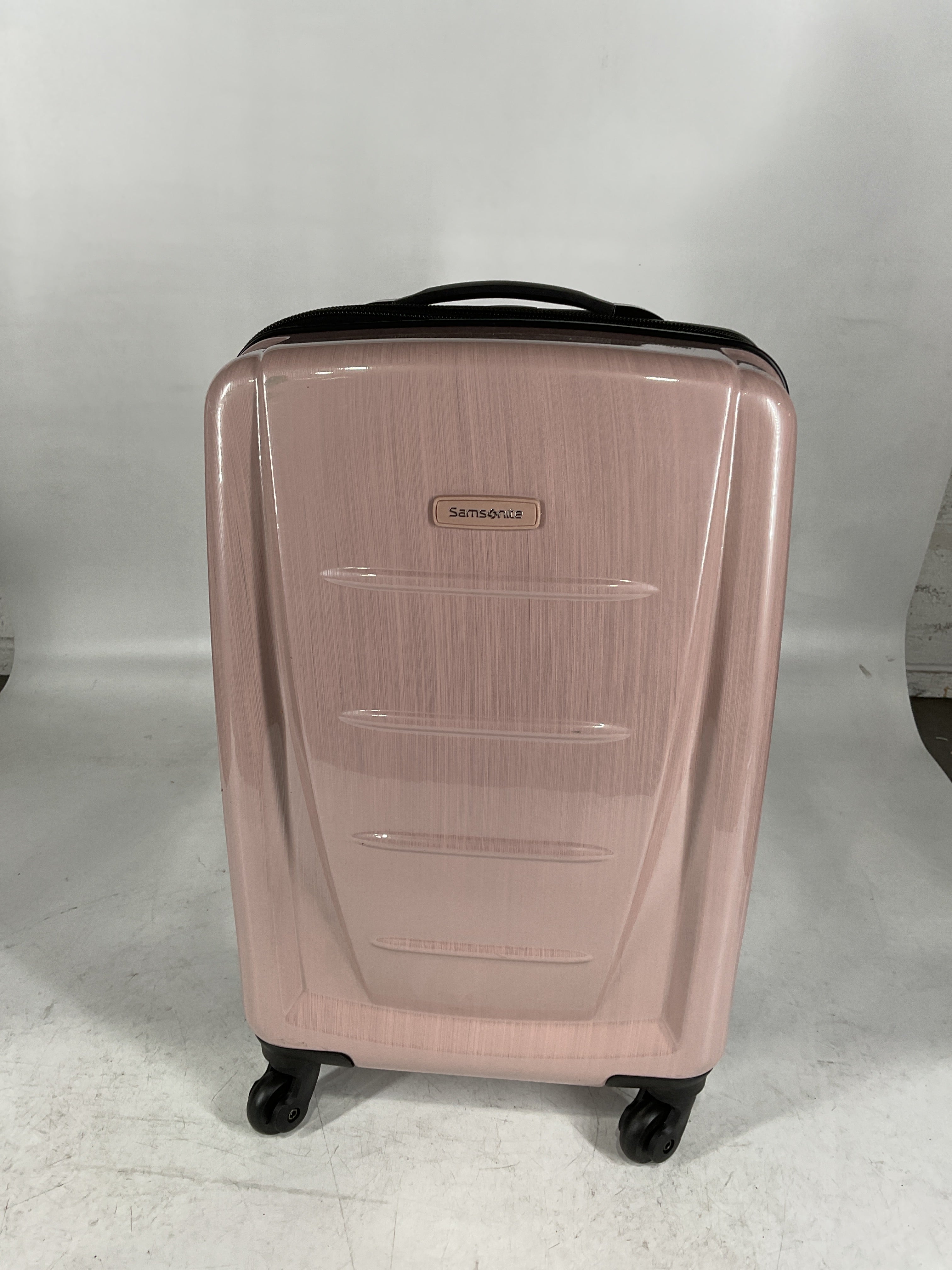 Samsonite Winfield 2 Hardside Luggage with Spinner Wheels U7
