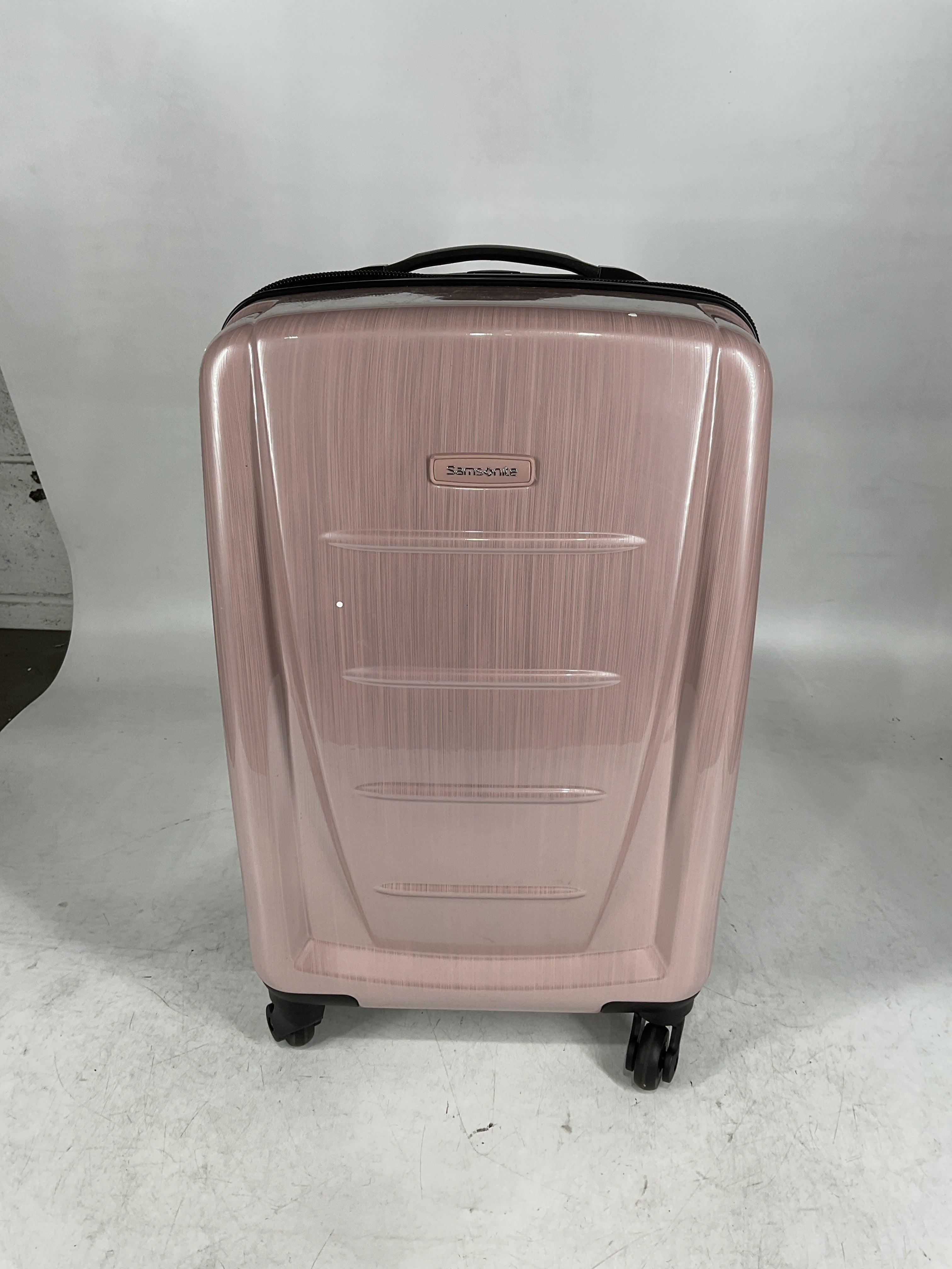 Samsonite Winfield 2 Hardside Luggage with Spinner Wheels U9