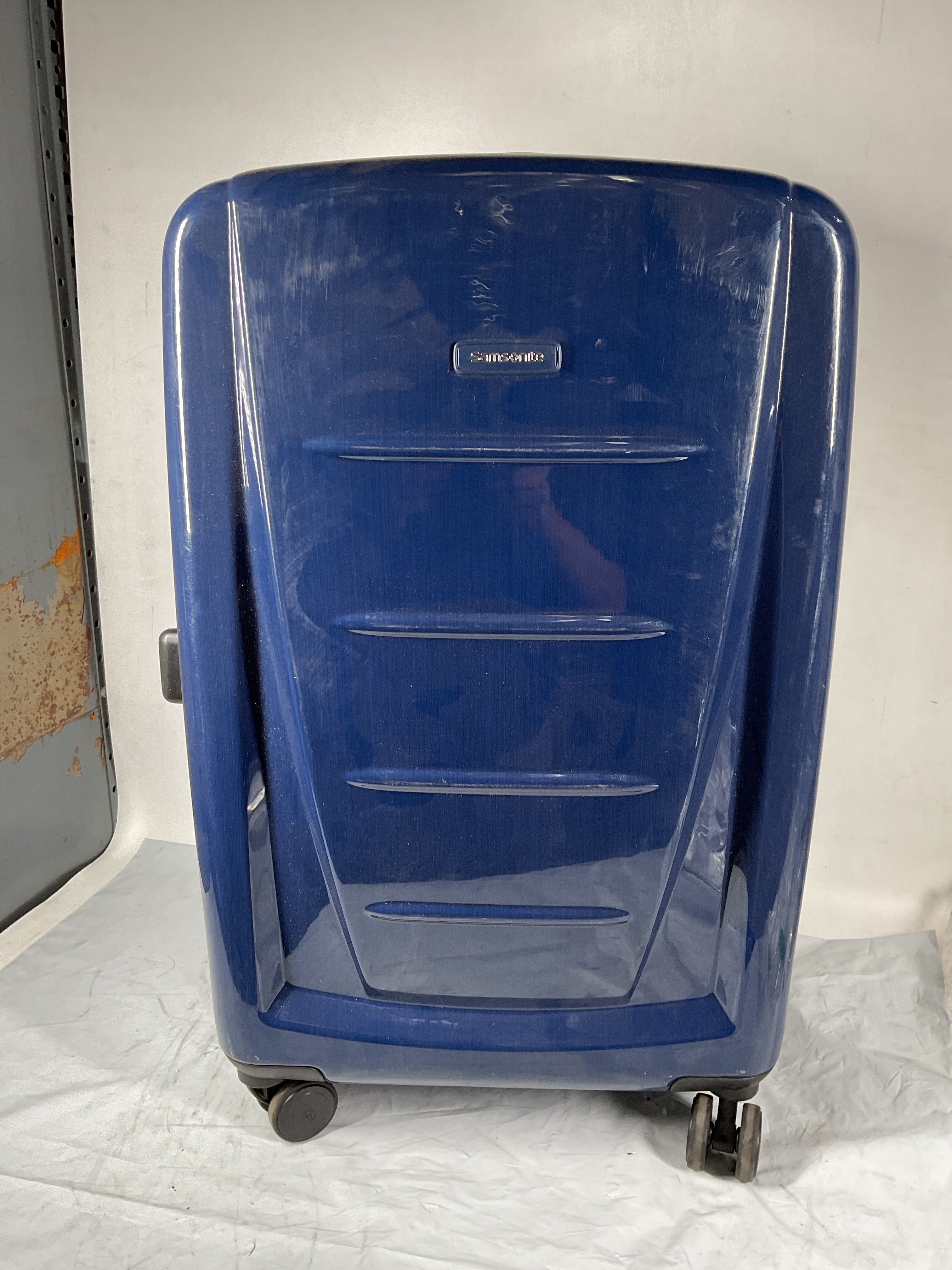 Samsonite Winfield 2 Checked-Medium 24-Inch Hardside Expandable Luggage with Spinner Wheels ( Navy , Checked-Medium 24-Inch ) Navy Checked Medium 24 Inch U11