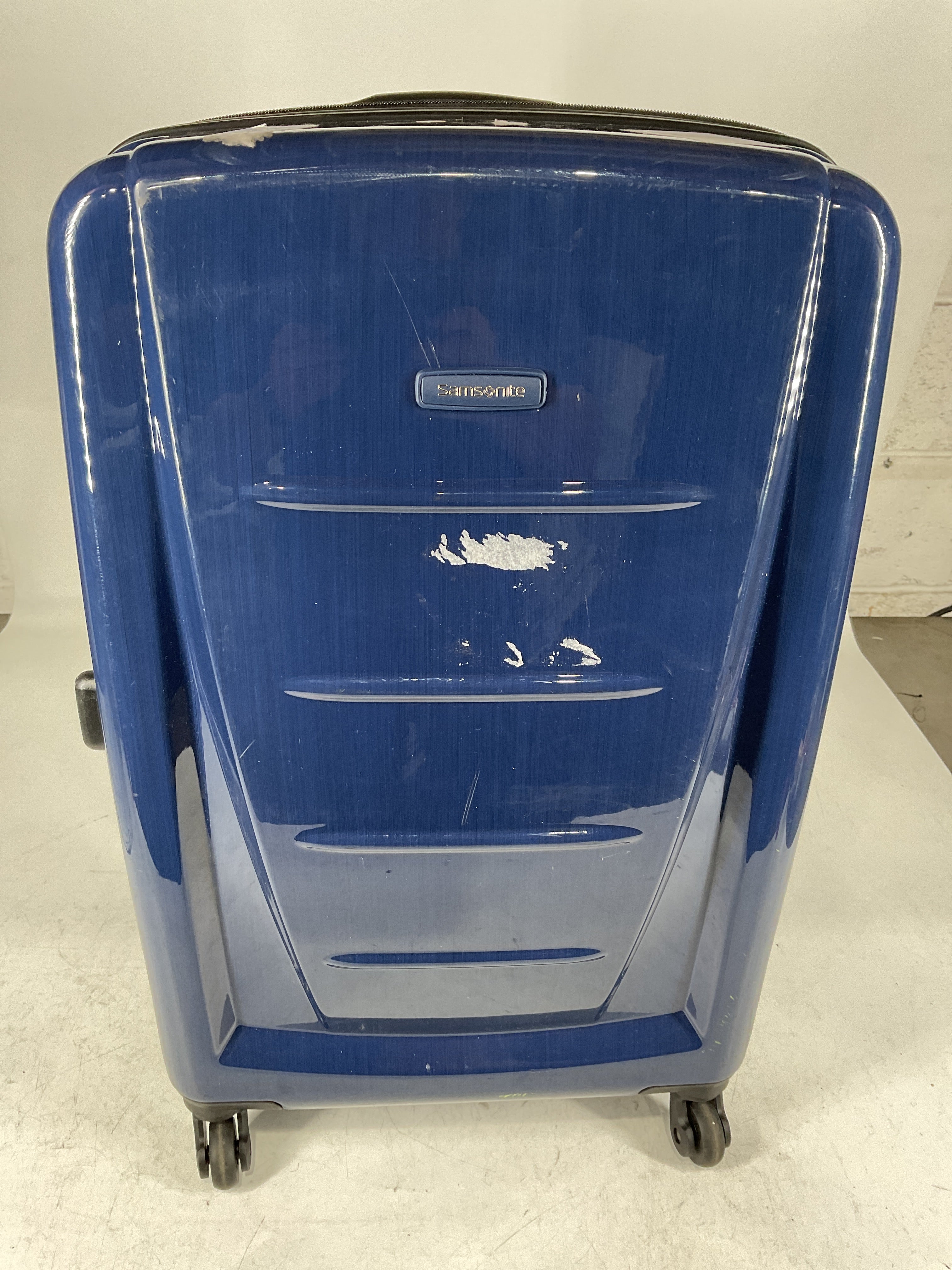 Samsonite Winfield 2 Hardside Luggage with Spinner Wheels U2