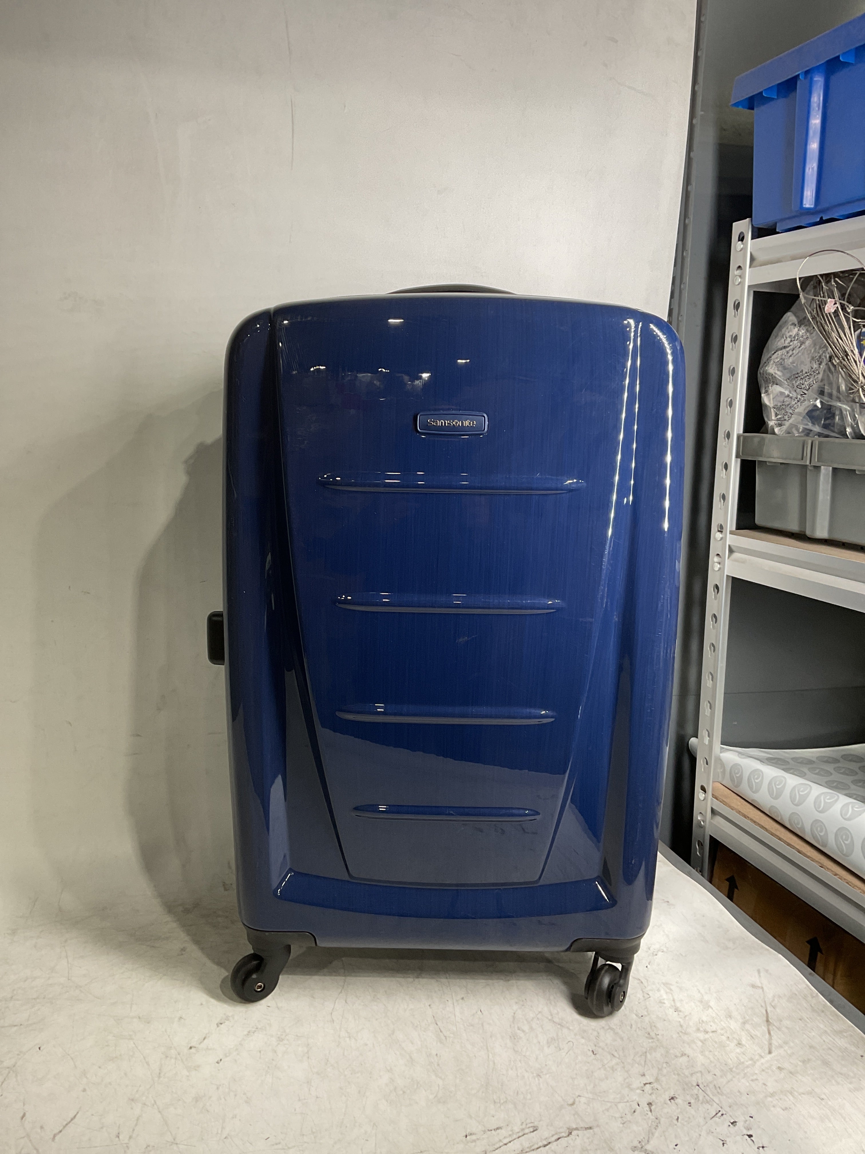 Samsonite Winfield 2 Hardside Luggage with 360 Spinner Wheels, TSA Lock, Airline Approved ( Navy , Checked-Medium 24-Inch ) Navy Checked Medium 24 Inch U3