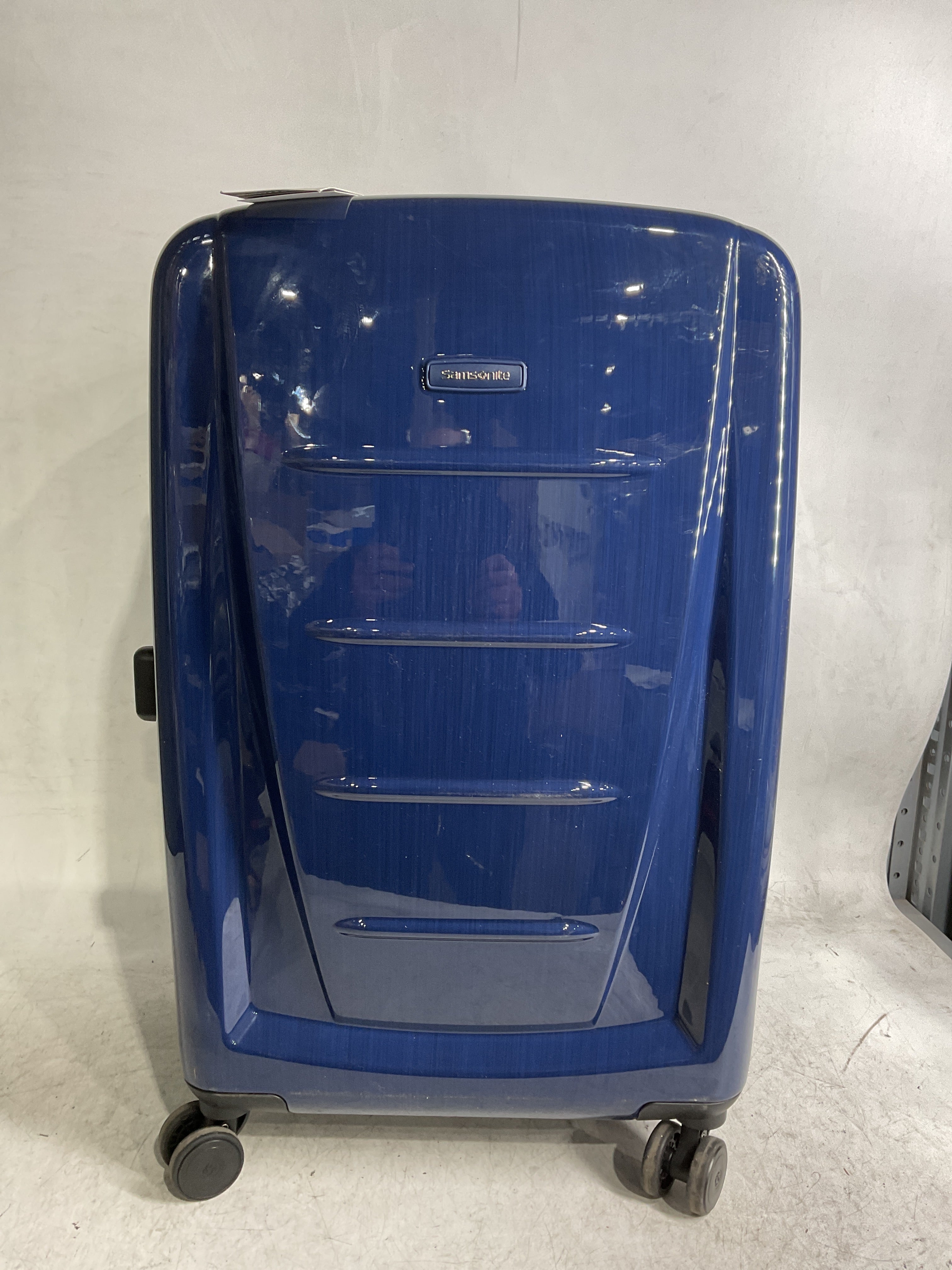 Samsonite Winfield 2 Hardside Luggage with 360 Spinner Wheels, TSA Lock, Airline Approved ( Navy , Checked-Medium 24-Inch ) Navy Checked Medium 24 Inch U6