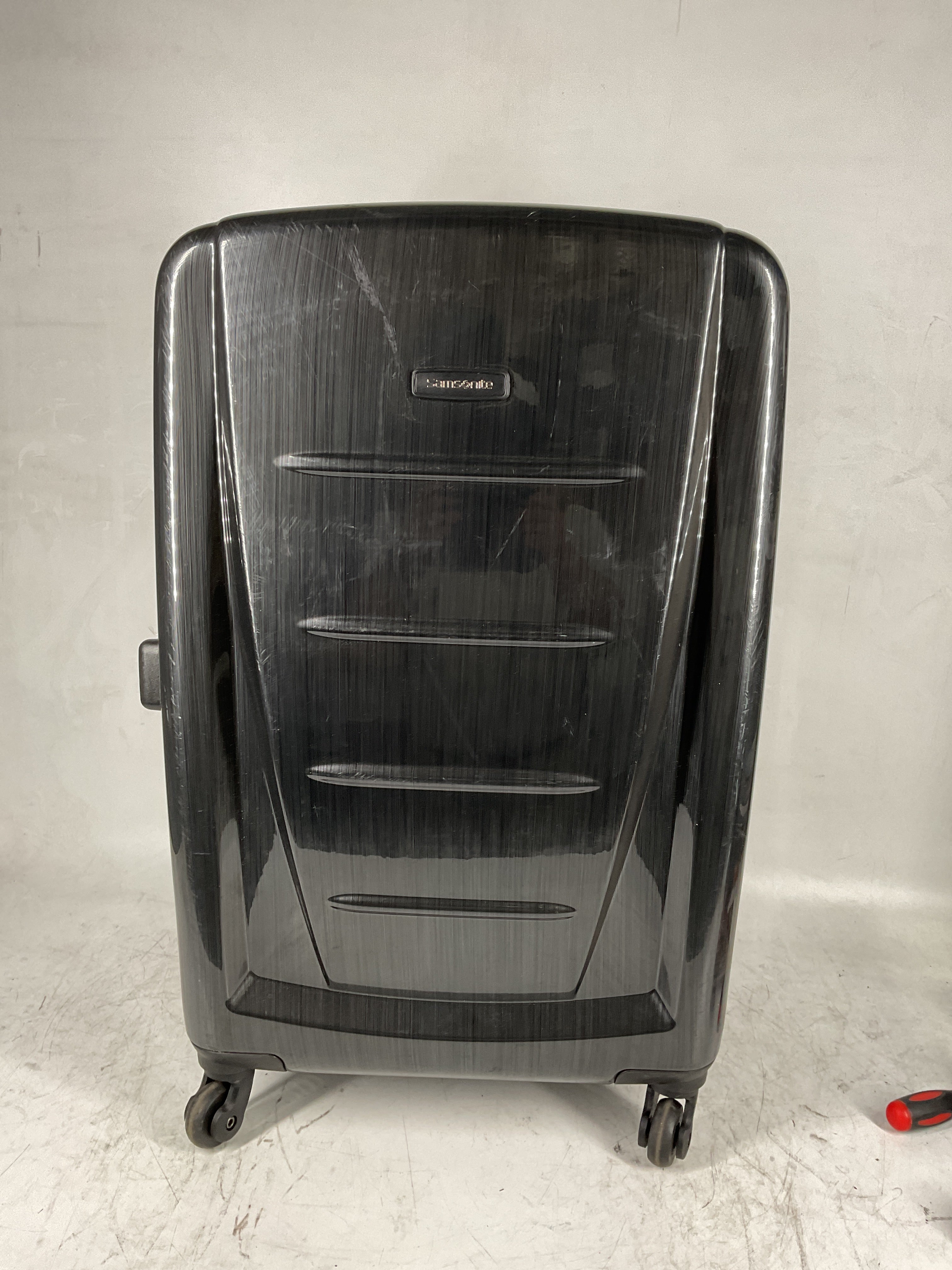 Samsonite Winfield 2 Hardside Luggage with Spinner Wheels Brushed Anthracite Checked Medium 24 Inch U11
