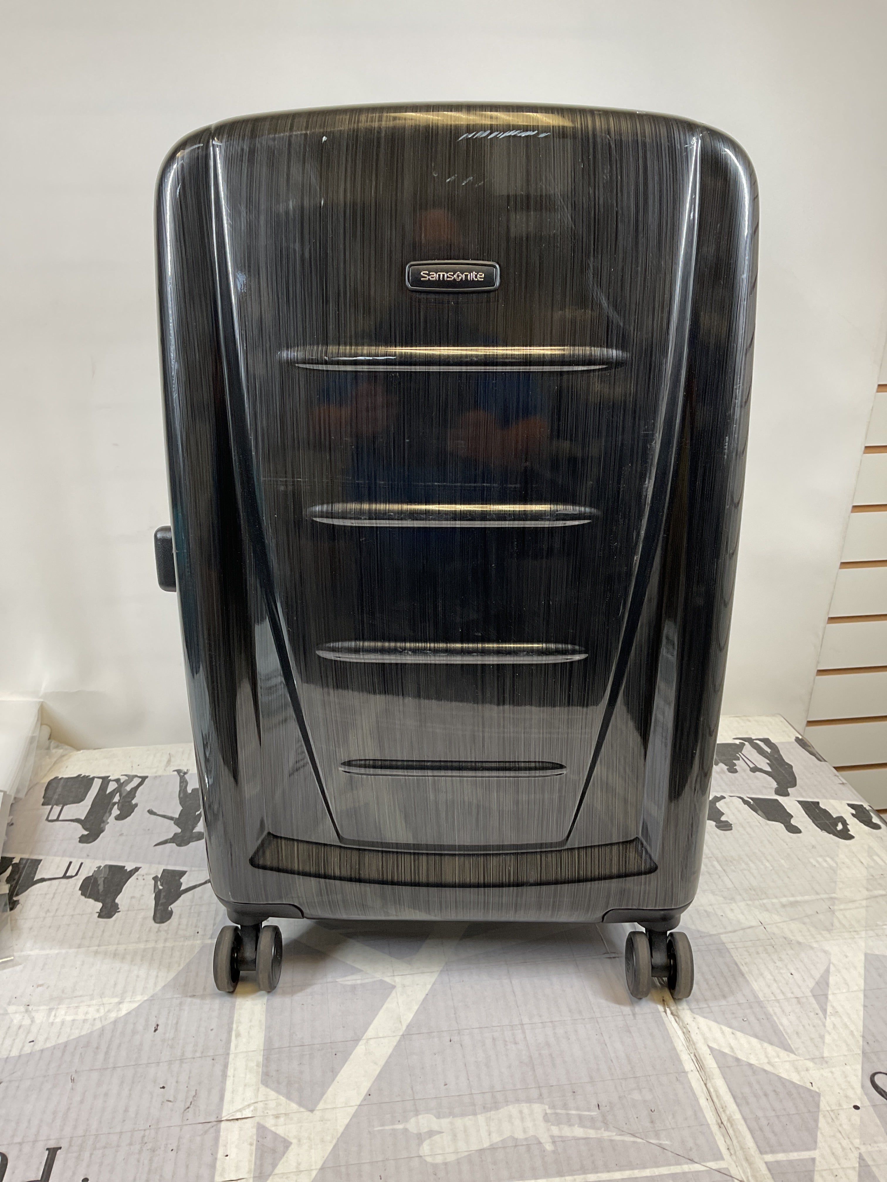 Samsonite Winfield 2 Checked-Medium 24-Inch Hardside Expandable Luggage with Spinner Wheels ( Brushed Anthracite , Checked-Medium 24-Inch ) Brushed Anthracite Checked Medium 24 Inch U14