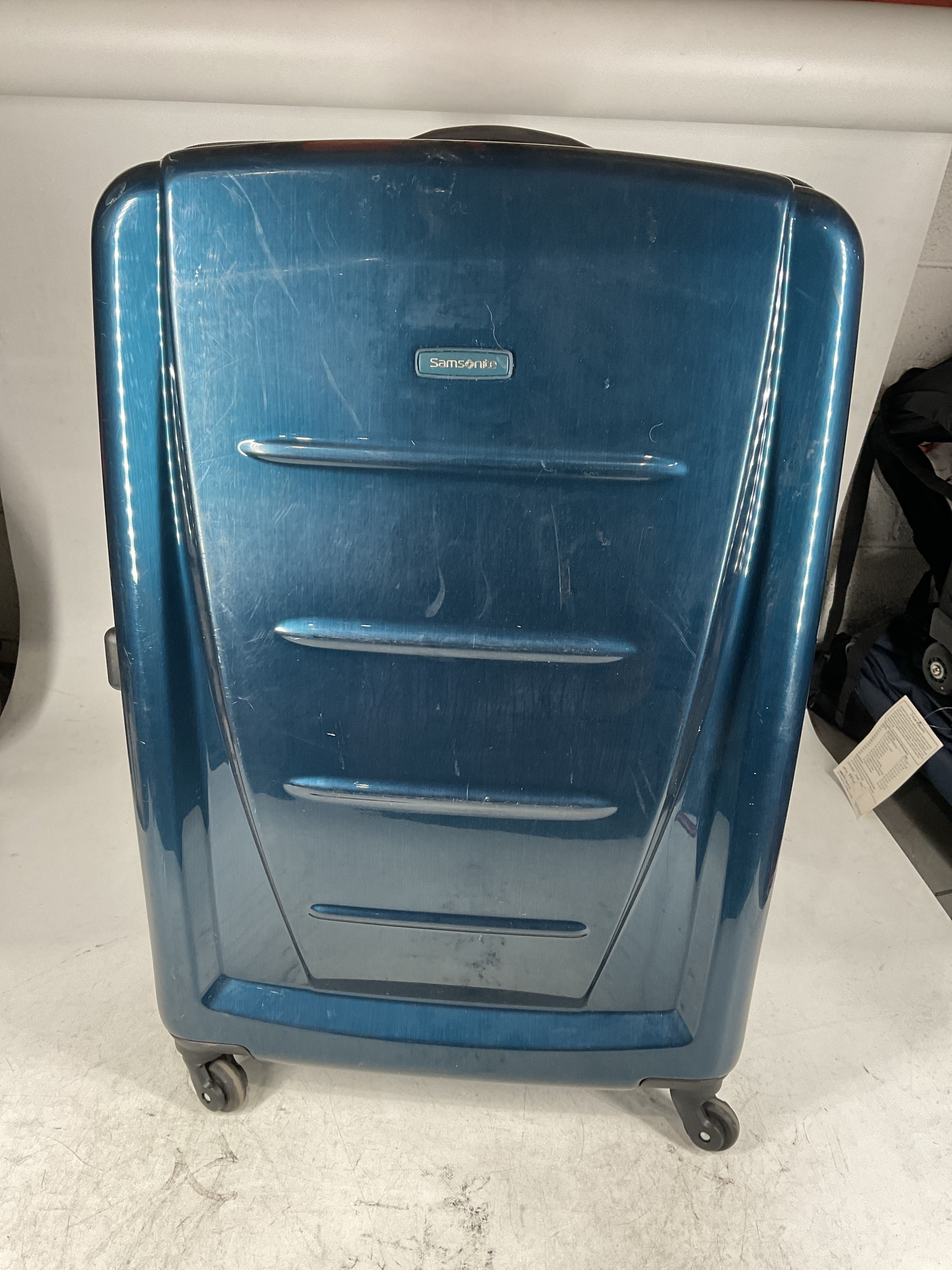 Samsonite Winfield 2 Hardside Luggage with Spinner Wheels U6