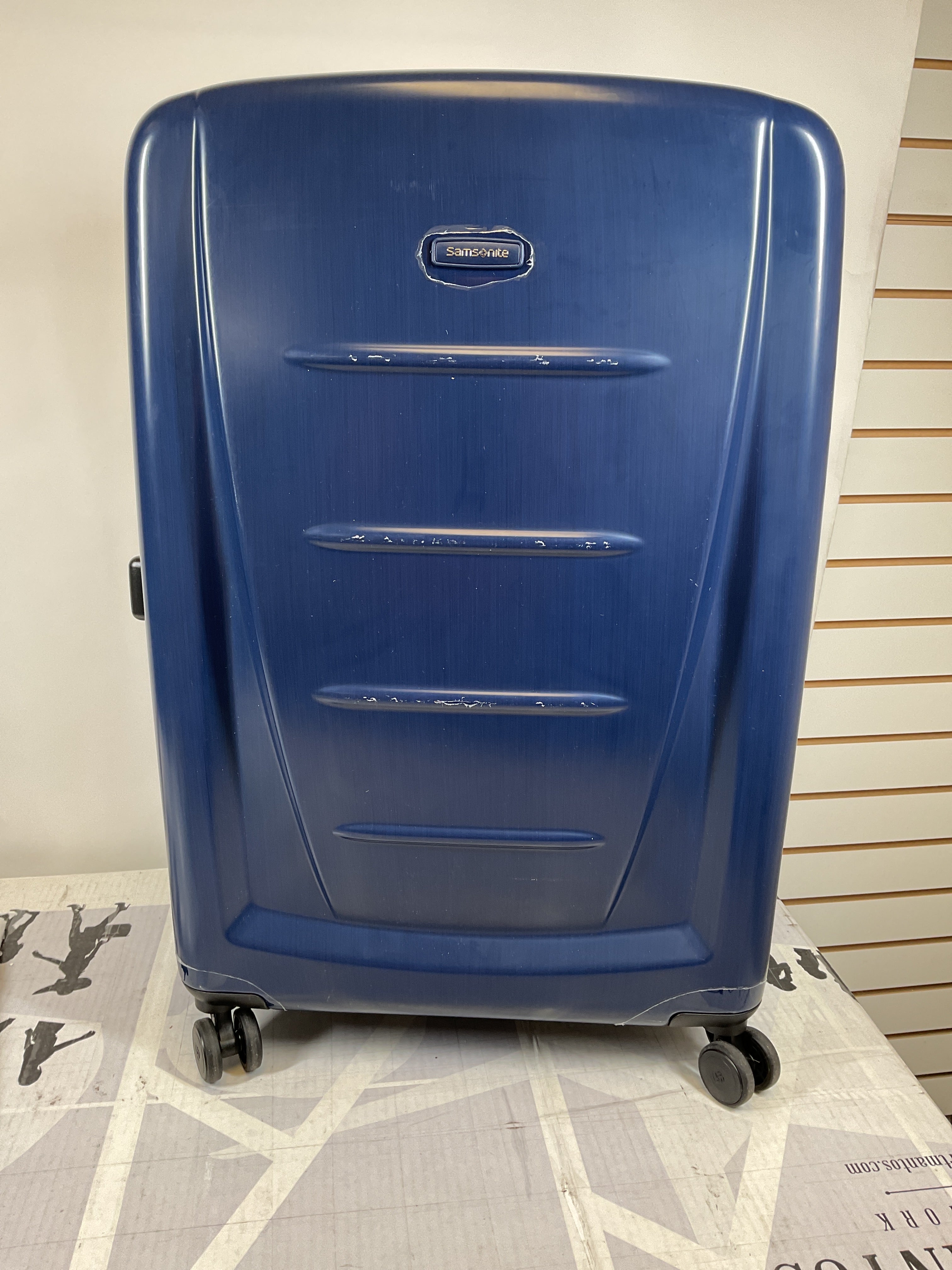 Samsonite Winfield 2 Checked-Large 28-Inch Hardside Expandable Luggage with Spinner Wheels ( Navy , Checked-Large 28-Inch ) Navy Checked Large 28 Inch U25
