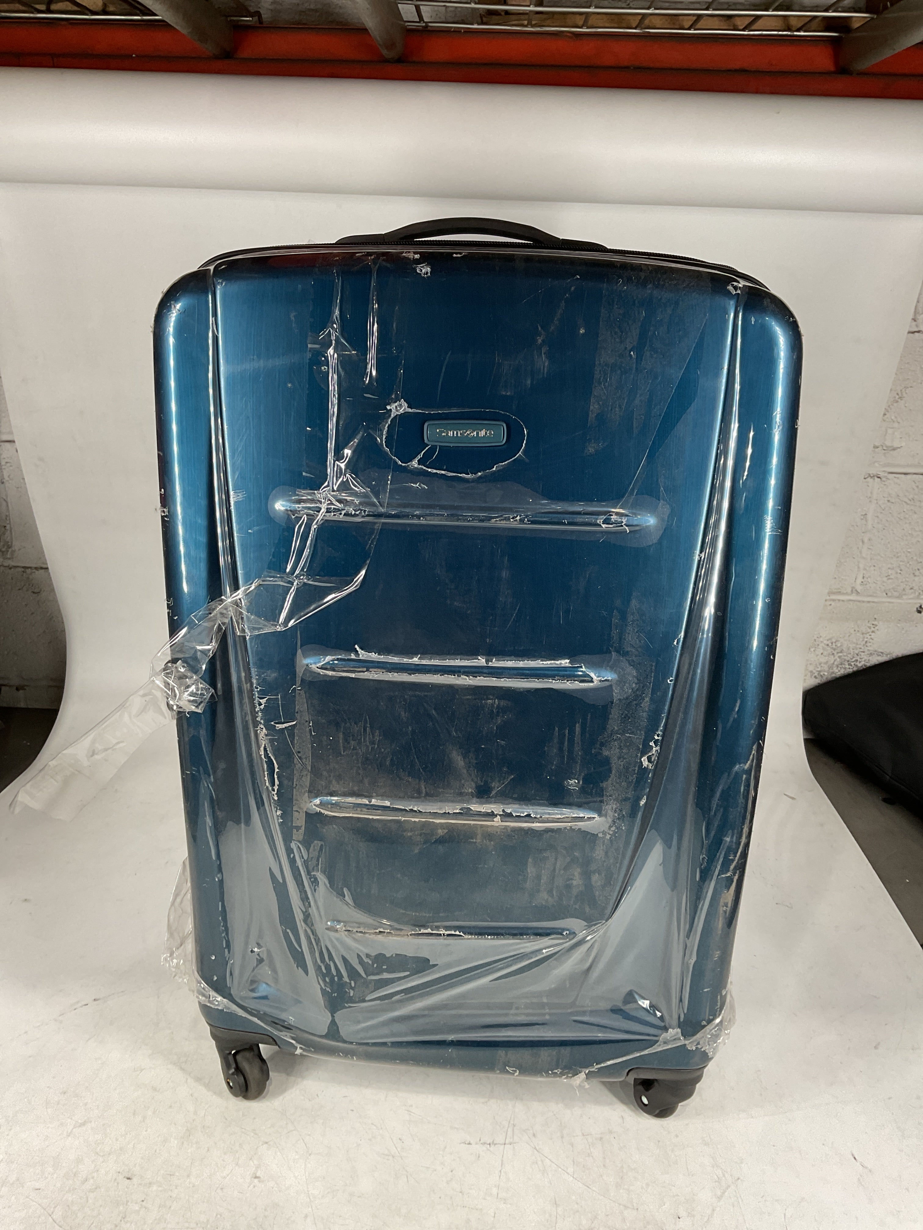 Samsonite Winfield 2 Hardside Luggage with Spinner Wheels U22