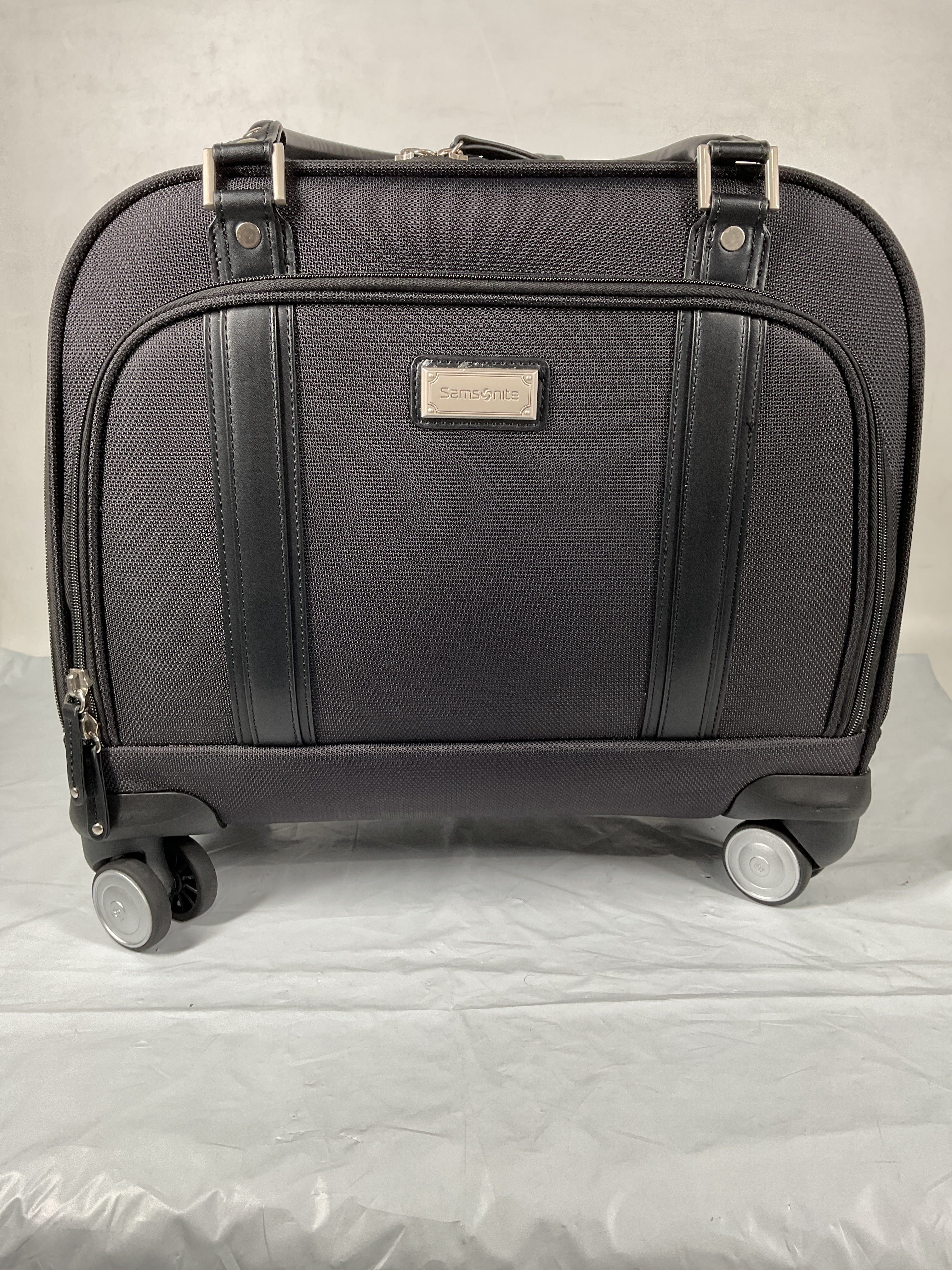 Samsonite Luggage Women's Spinner Mobile Office ( Black/Chrome , One Size ) Black/Chrome One Size U90