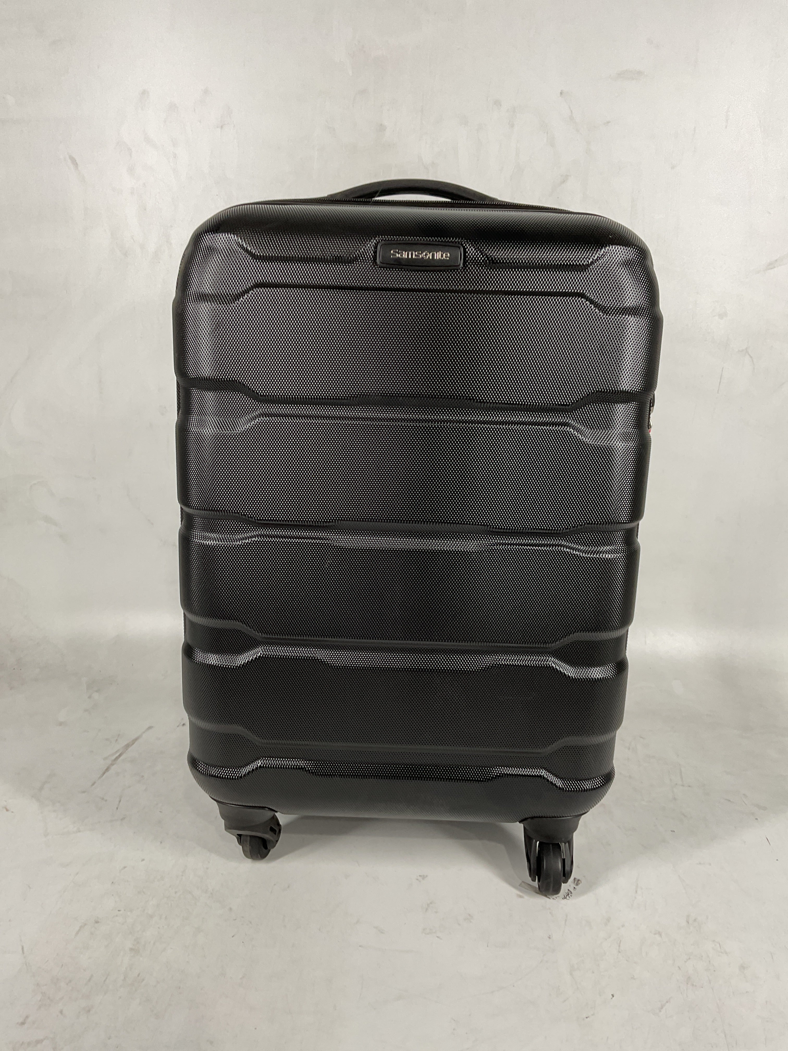 Samsonite Omni Pc Hardside Expandable Luggage with Spinner Wheels Black Carry On 20 Inch U19