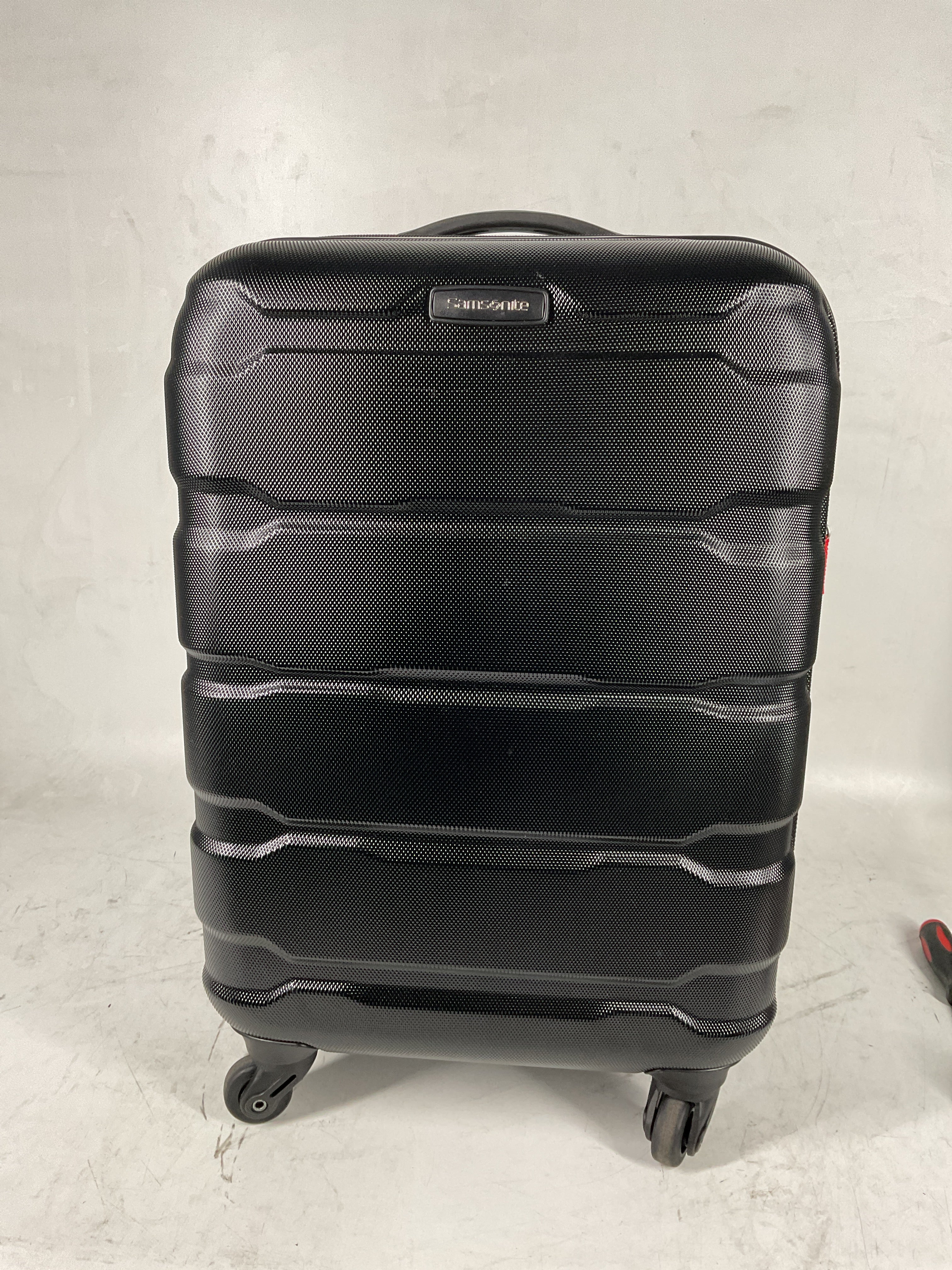 Samsonite Omni Pc Hardside Expandable Luggage with Spinner Wheels Black Carry On 20 Inch U22