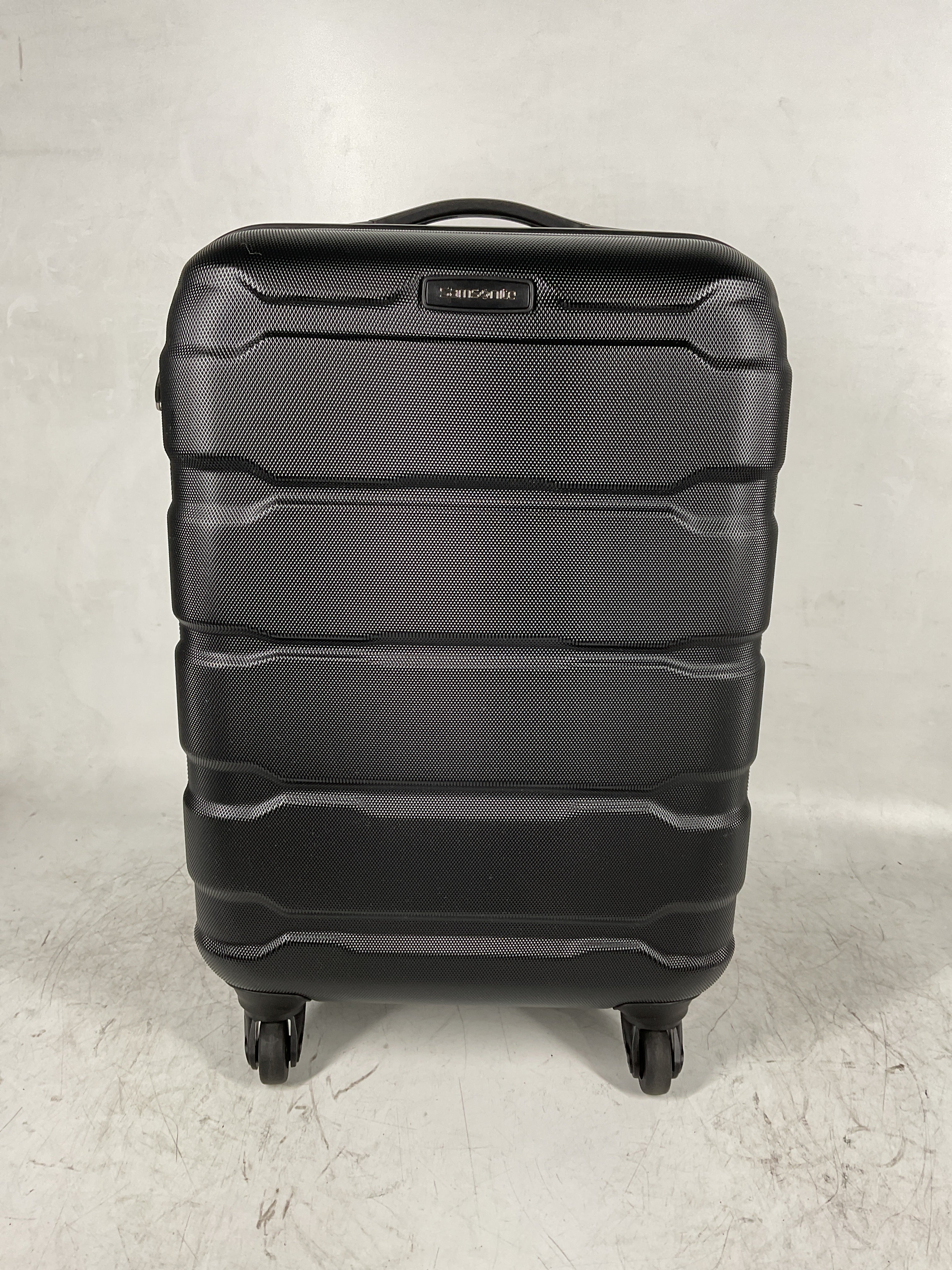 Samsonite Omni Pc Hardside Expandable Luggage with Spinner Wheels ( Black , Carry-On 20-Inch ) Black Carry On 20 Inch U25