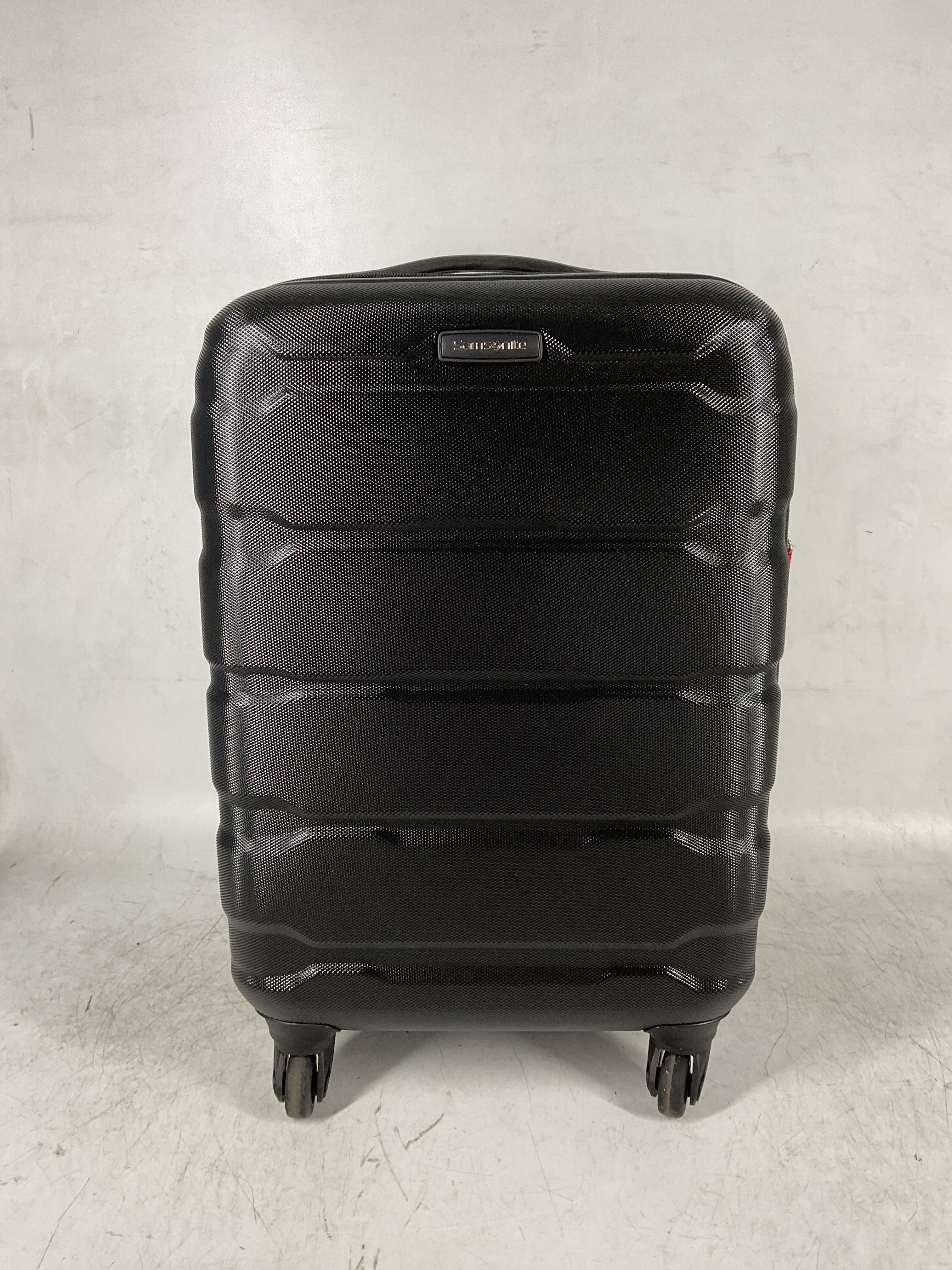 Samsonite Omni Pc Hardside Expandable Luggage with Spinner Wheels ( Black , Carry-On 20-Inch ) Black Carry On 20 Inch U29