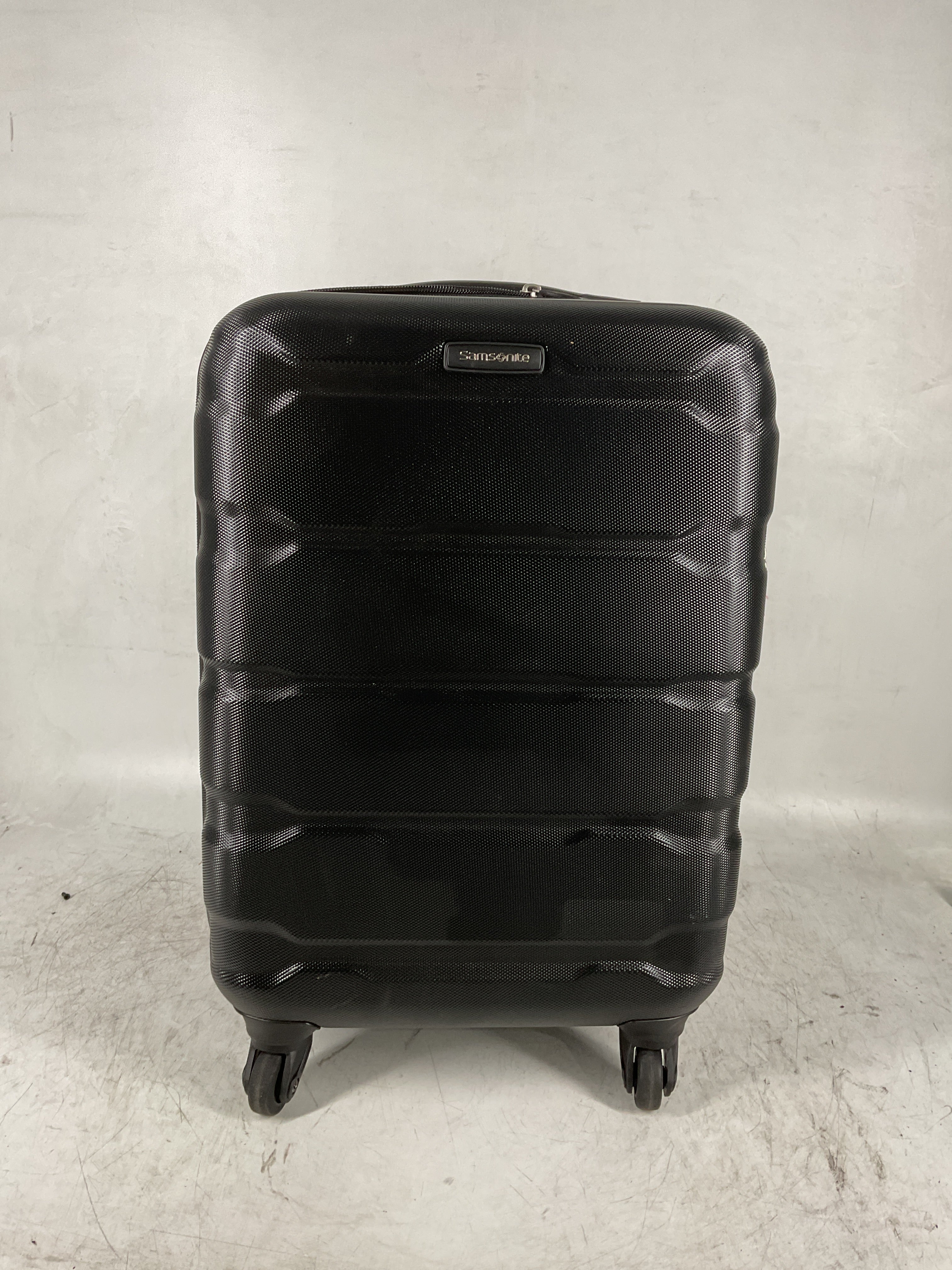 Samsonite Omni Pc Hardside Expandable Luggage with Spinner Wheels ( Black , Carry-On 20-Inch ) Black Carry On 20 Inch U32