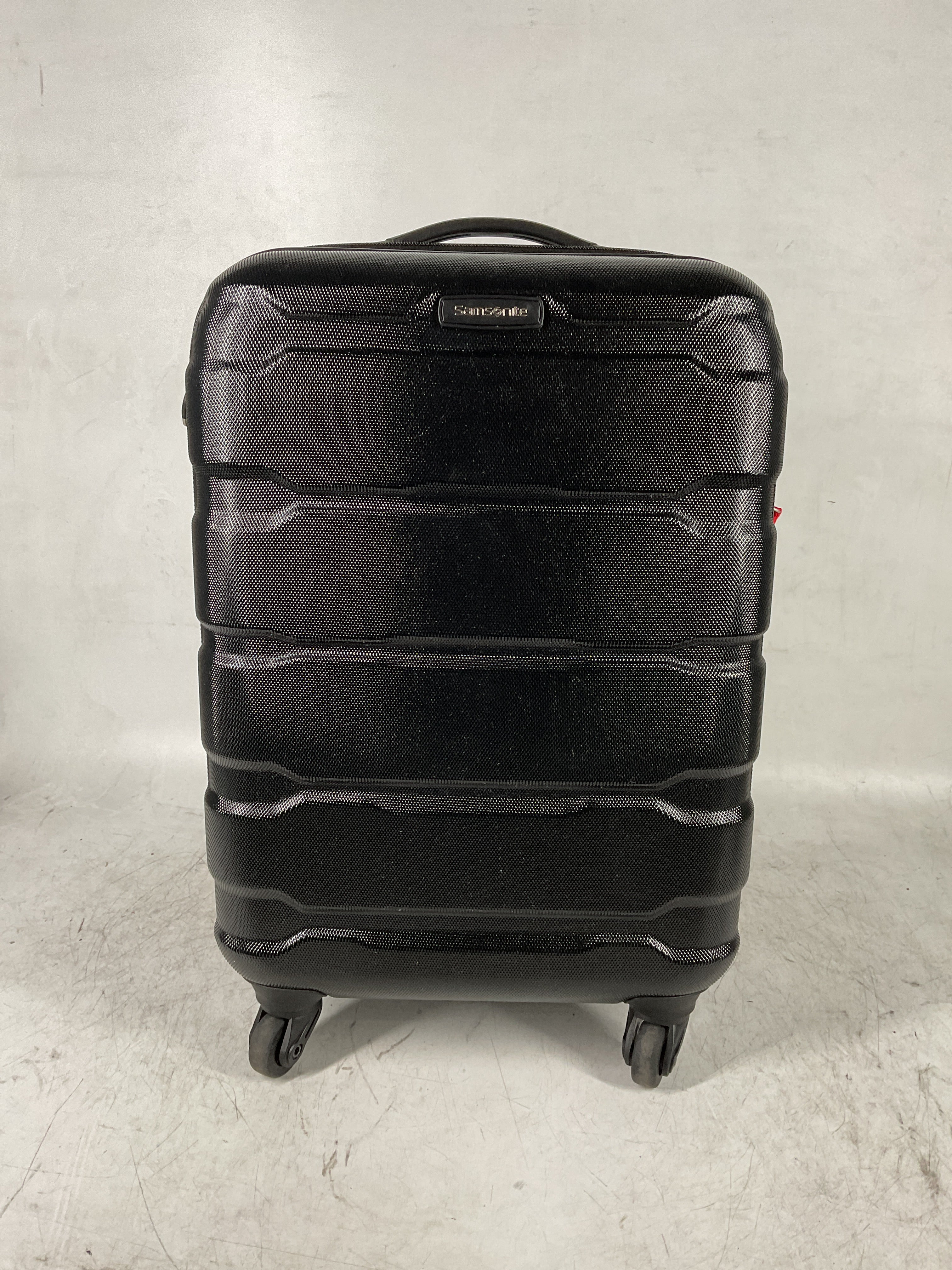 Samsonite Omni Pc Hardside Expandable Luggage with Spinner Wheels ( Black , Carry-On 20-Inch ) Black Carry On 20 Inch U34