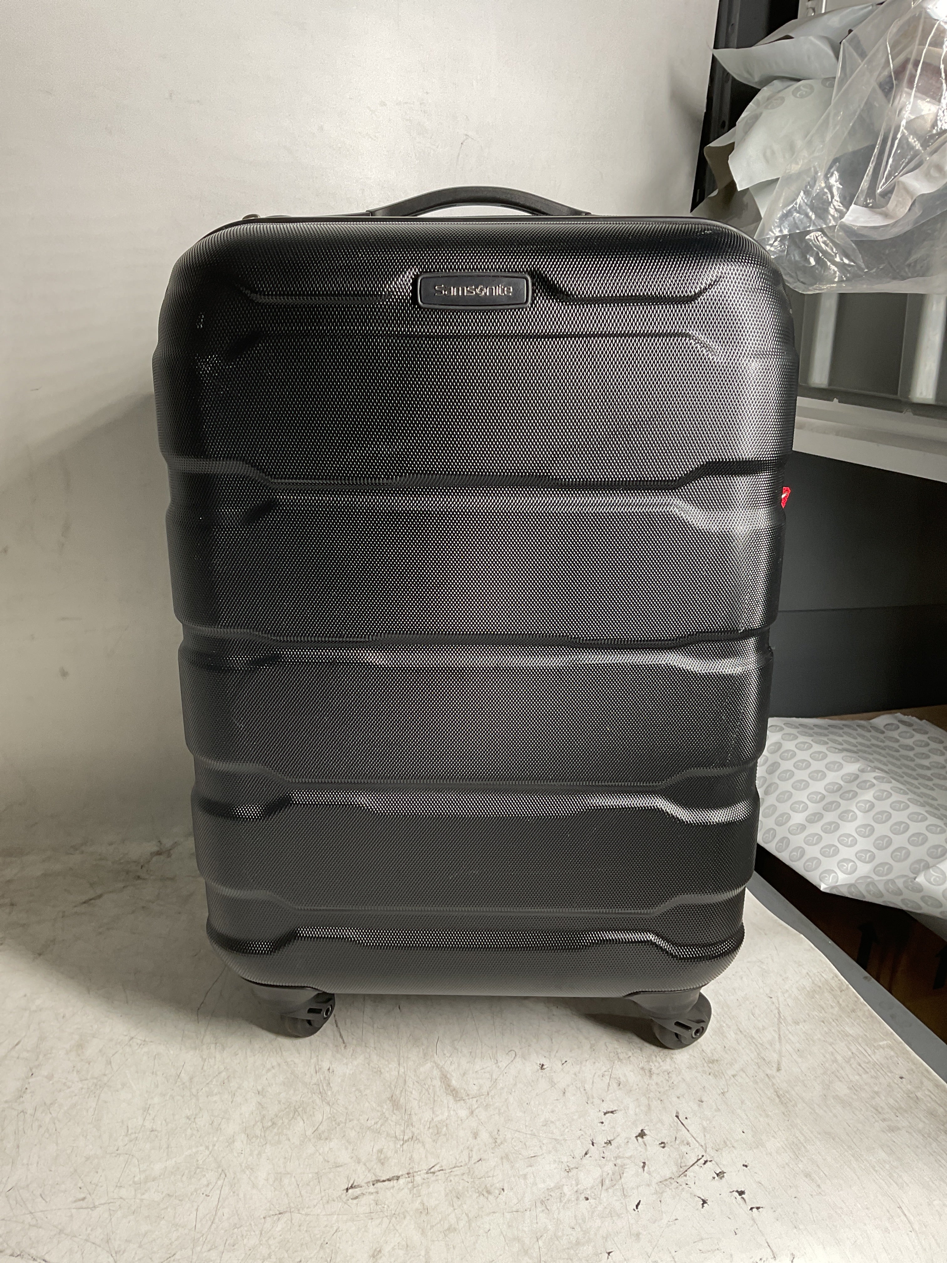 Samsonite Omni Pc Hardside Expandable Luggage with Spinner Wheels ( Black , Carry-On 20-Inch ) Black Carry On 20 Inch U40