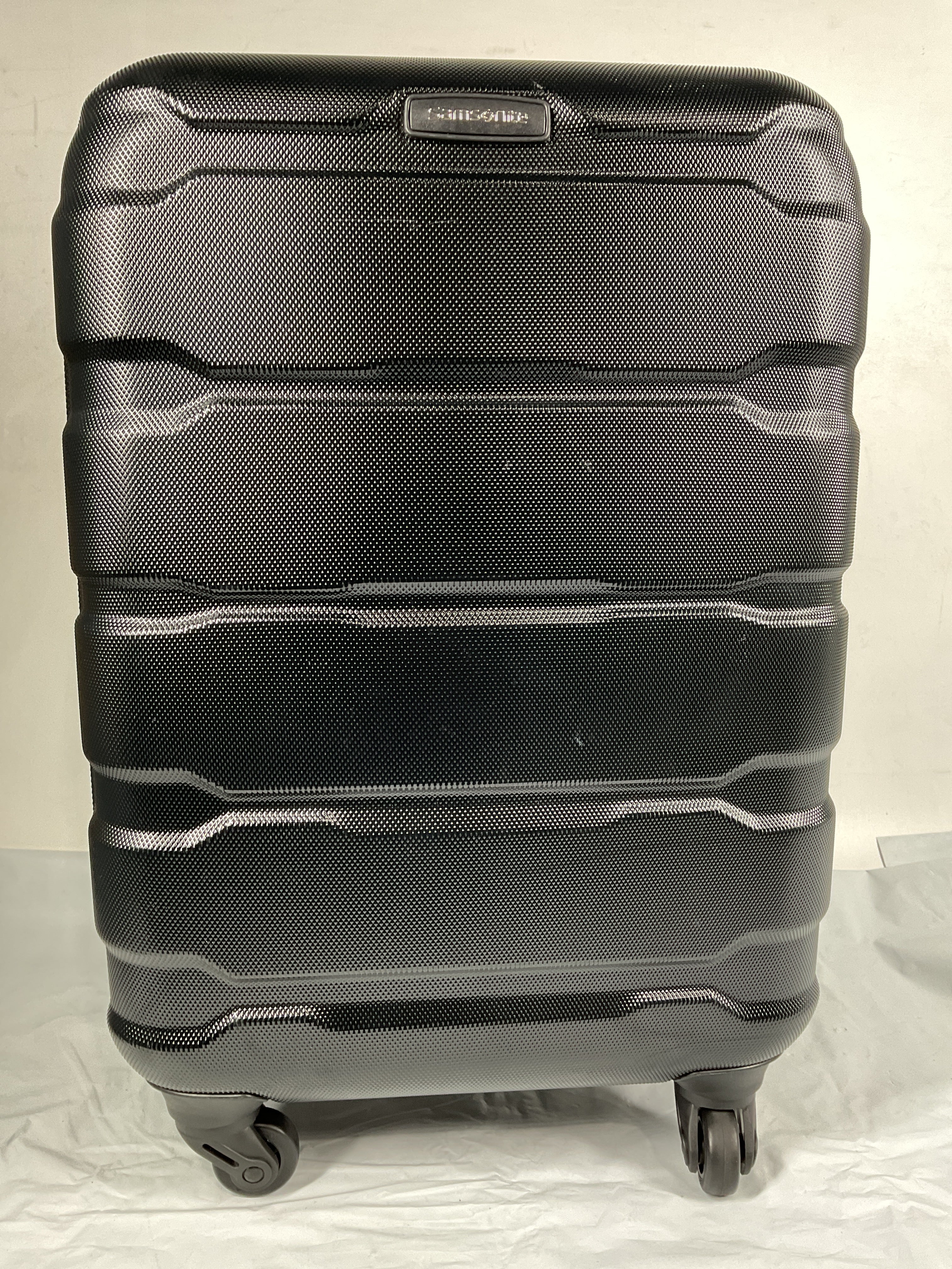 Samsonite Omni Pc Hardside Expandable Luggage with Spinner Wheels ( Black , Carry-On 20-Inch ) Black Carry On 20 Inch U57