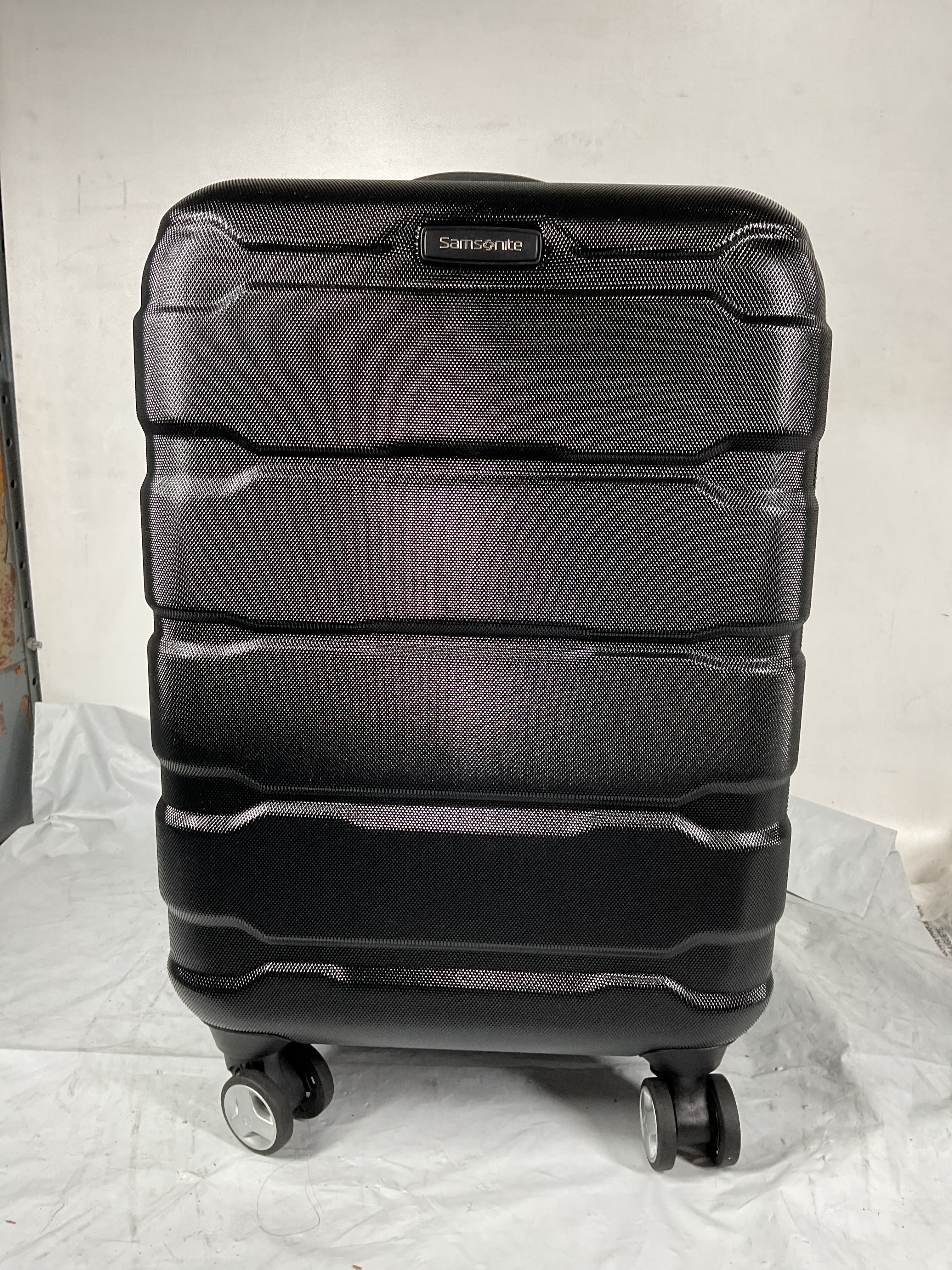 Samsonite Omni Carry-On 20-Inch PC Hardside Expandable Luggage with Spinner Wheels ( Black , Carry-On 20-Inch ) Black Carry On 20 Inch U60