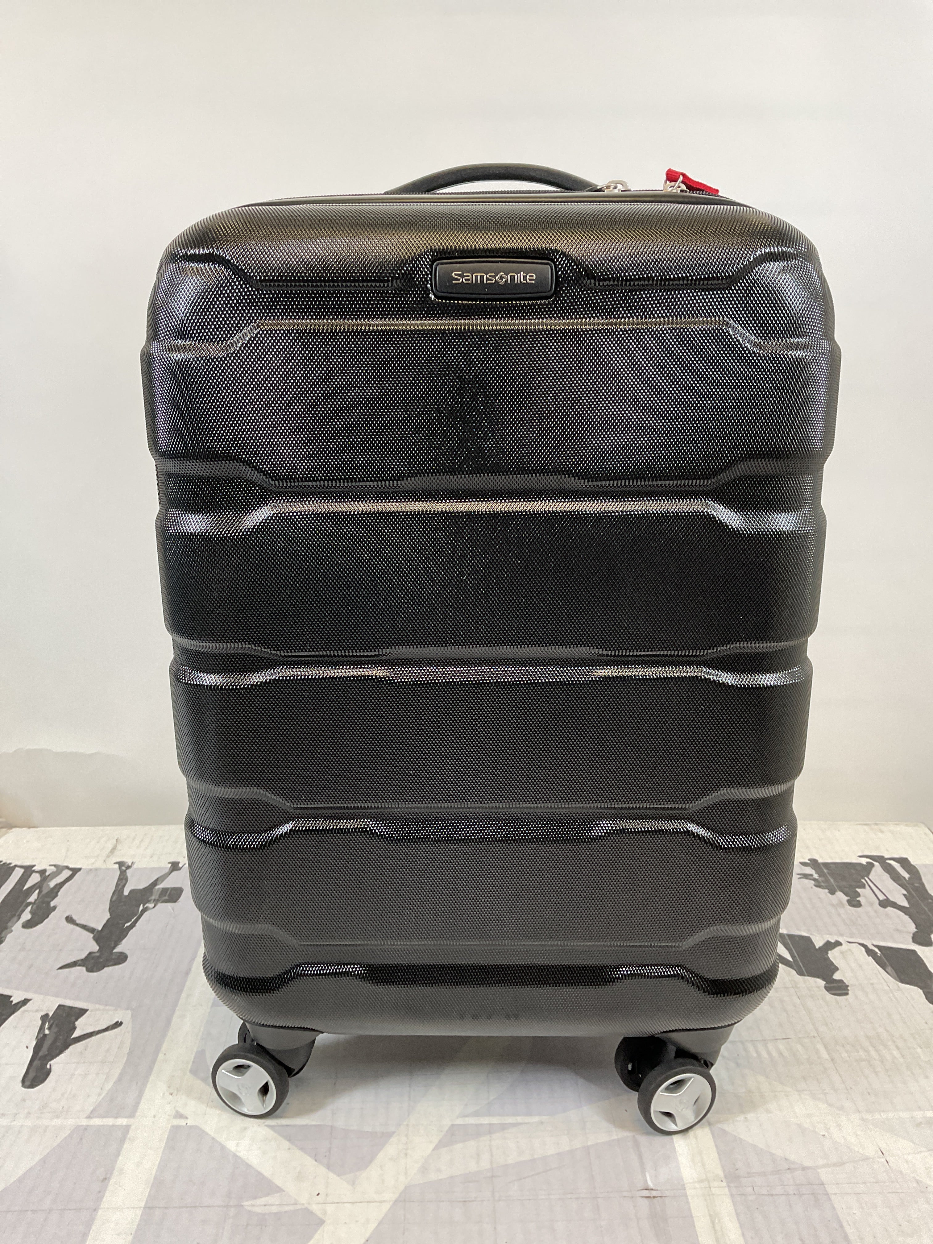 Samsonite Omni Carry-On 20-Inch PC Hardside Expandable Luggage with Spinner Wheels ( Black , Carry-On 20-Inch ) Black Carry On 20 Inch U62
