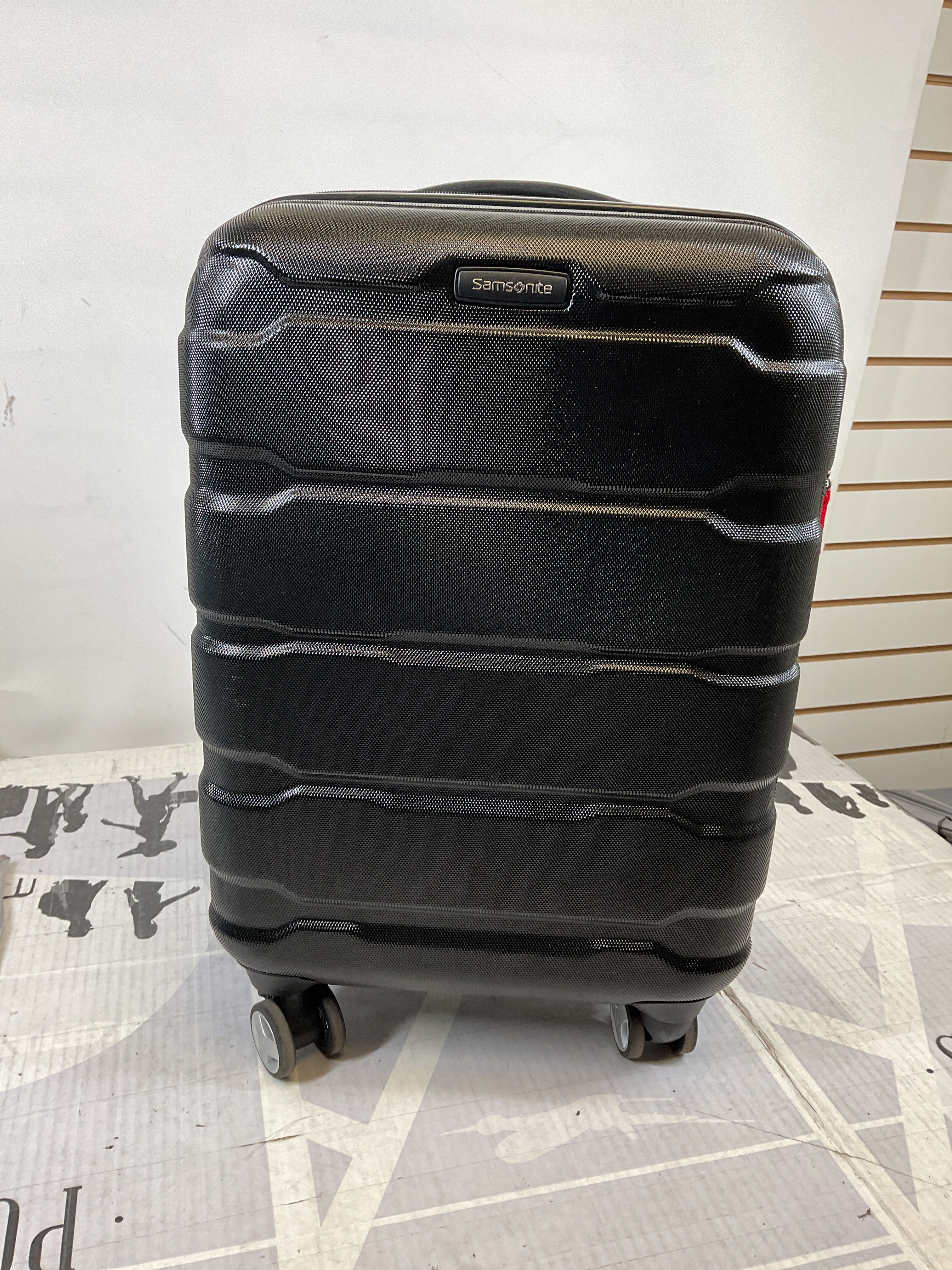Samsonite Omni Carry-On 20-Inch PC Hardside Expandable Luggage with Spinner Wheels ( Black , Carry-On 20-Inch ) Black Carry On 20 Inch U66