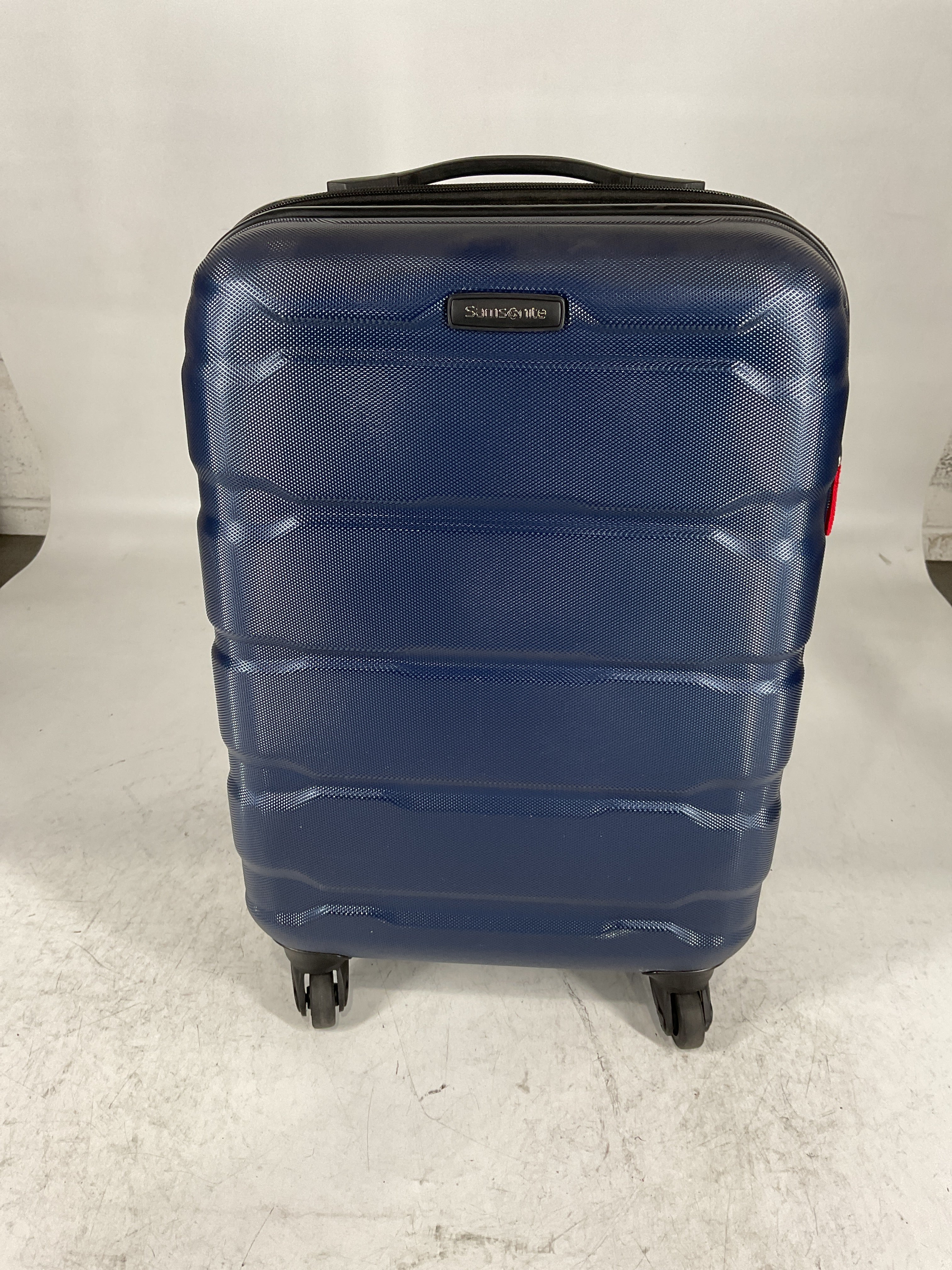 Samsonite Omni Pc Hardside Expandable Luggage with Spinner Wheels U19