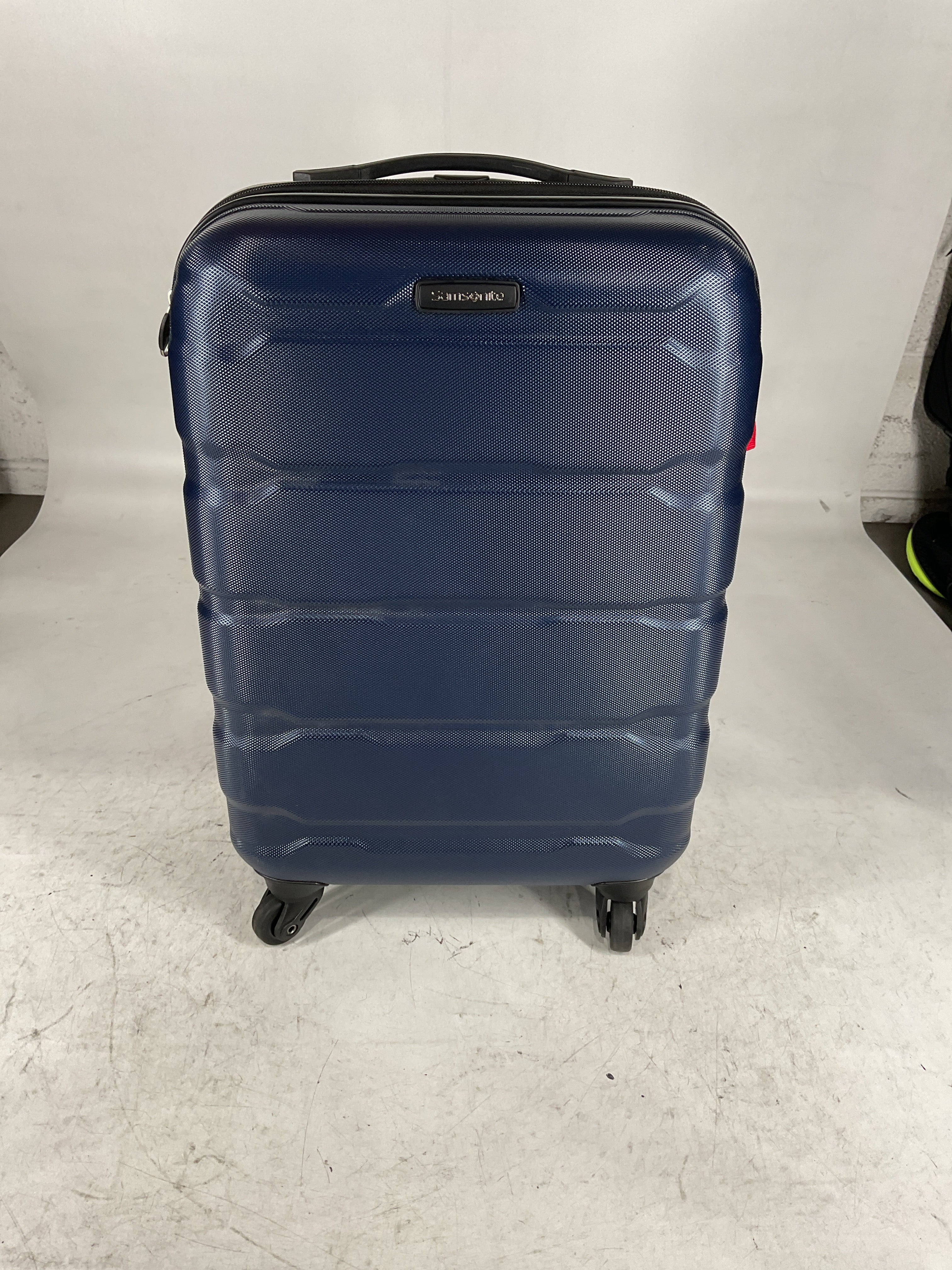 Samsonite Omni Pc Hardside Expandable Luggage with Spinner Wheels U23