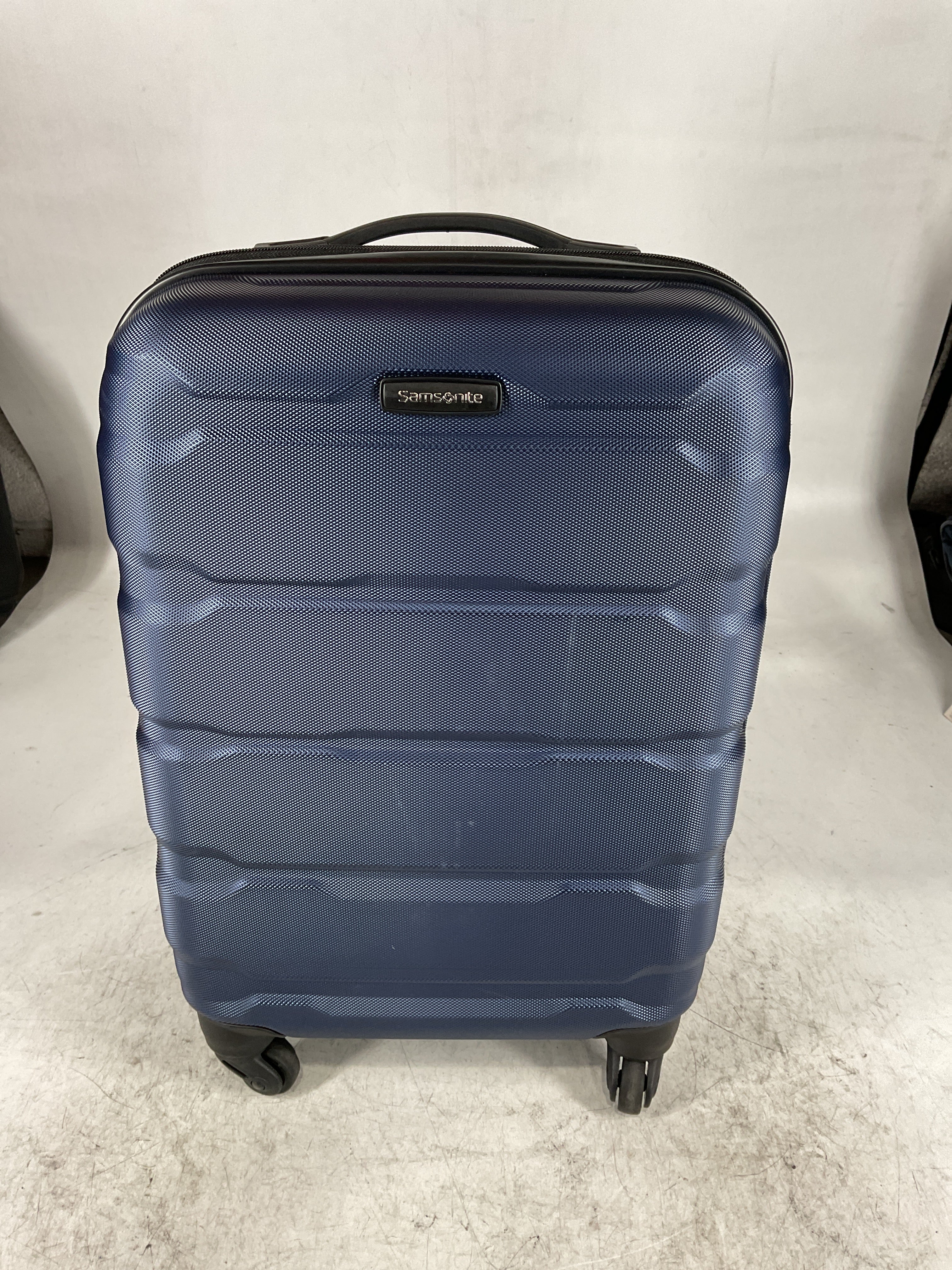 Samsonite Omni Pc Hardside Expandable Luggage with Spinner Wheels Navy Carry On 20 Inch U29