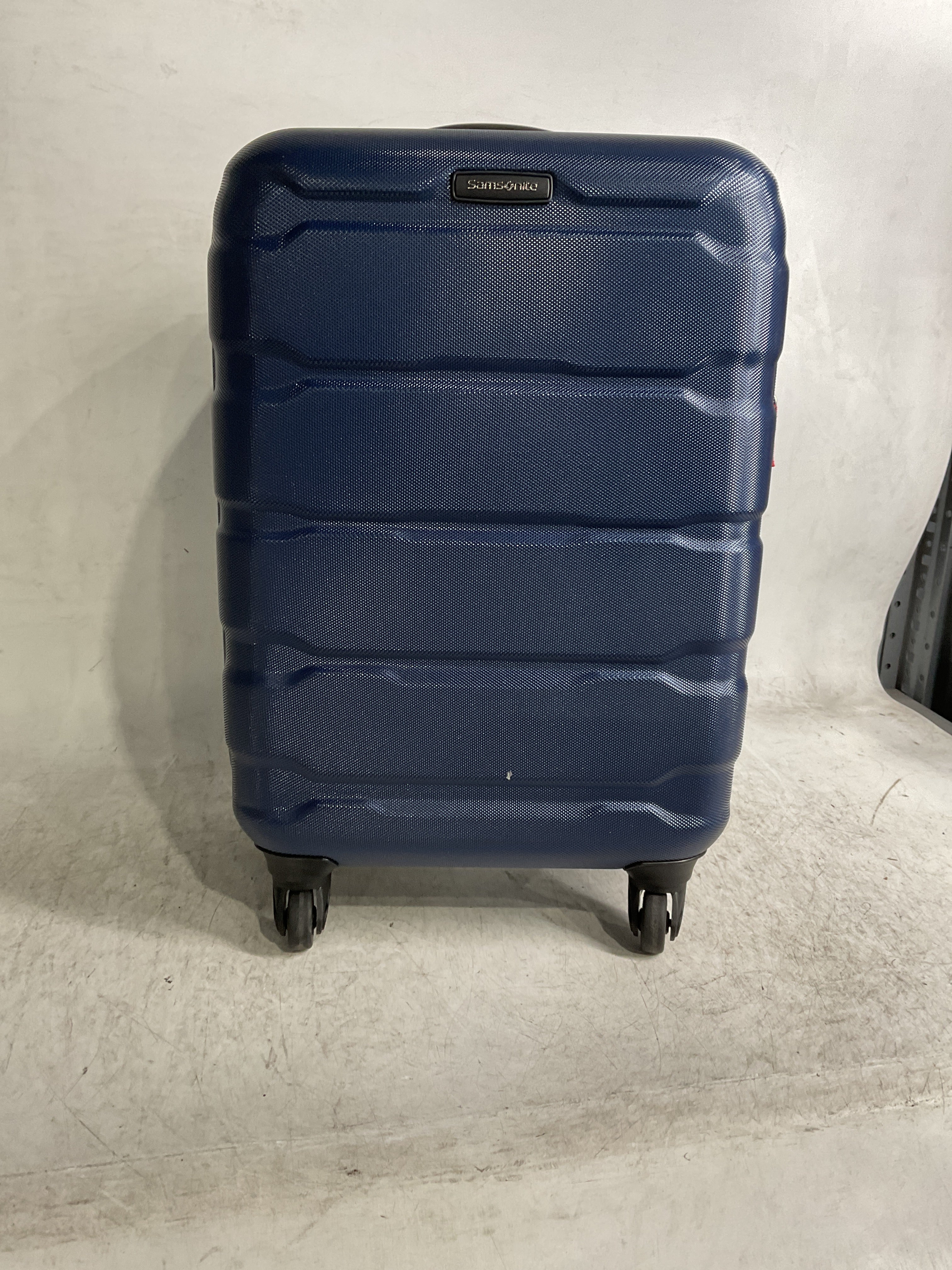 Samsonite Omni Pc Hardside Expandable Luggage with Spinner Wheels ( Navy , Carry-On 20-Inch ) Navy Carry On 20 Inch U60