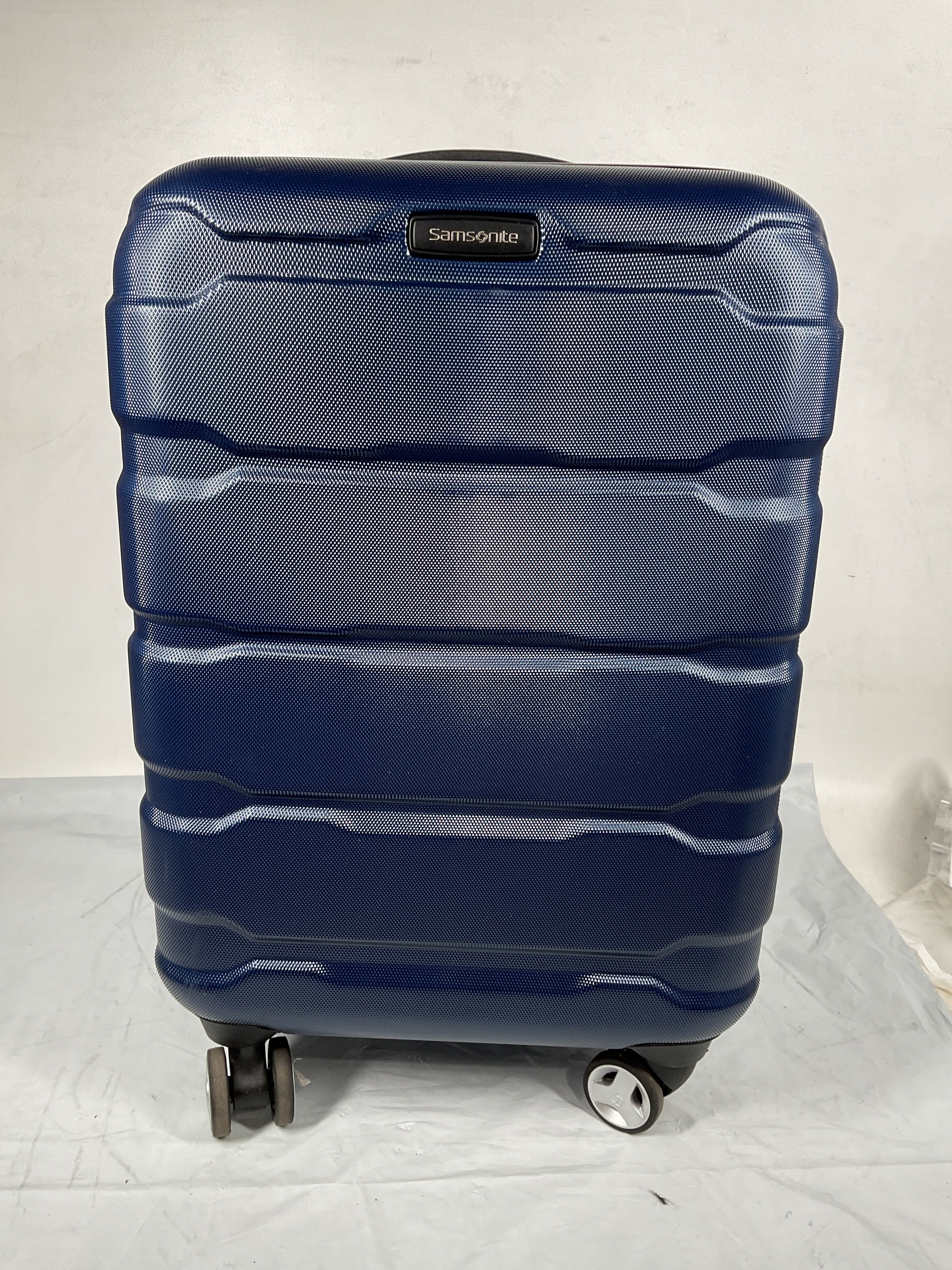 Samsonite Omni Carry-On 20-Inch PC Hardside Expandable Luggage with Spinner Wheels ( Navy , Carry-On 20-Inch ) Navy Carry On 20 Inch U79