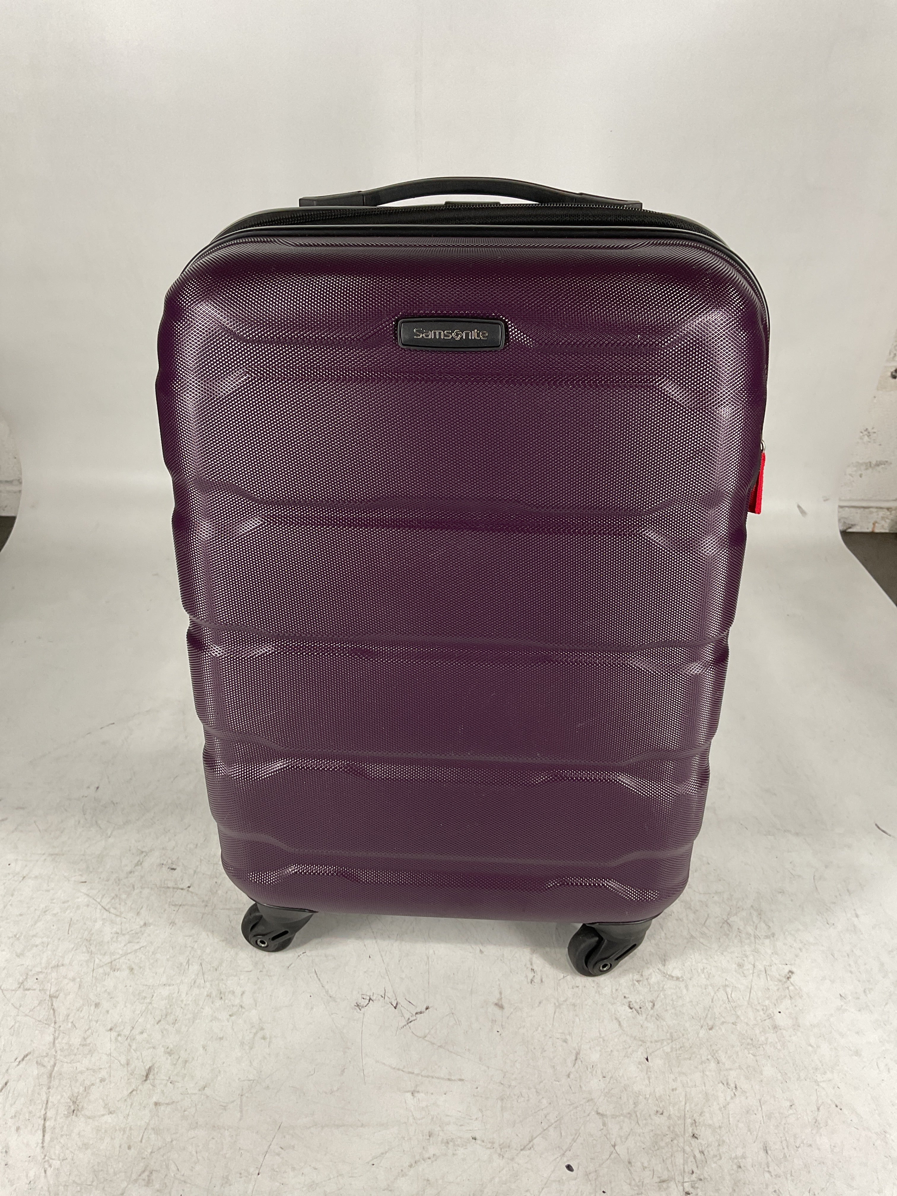 Samsonite Omni Pc Hardside Expandable Luggage with Spinner Wheels U11