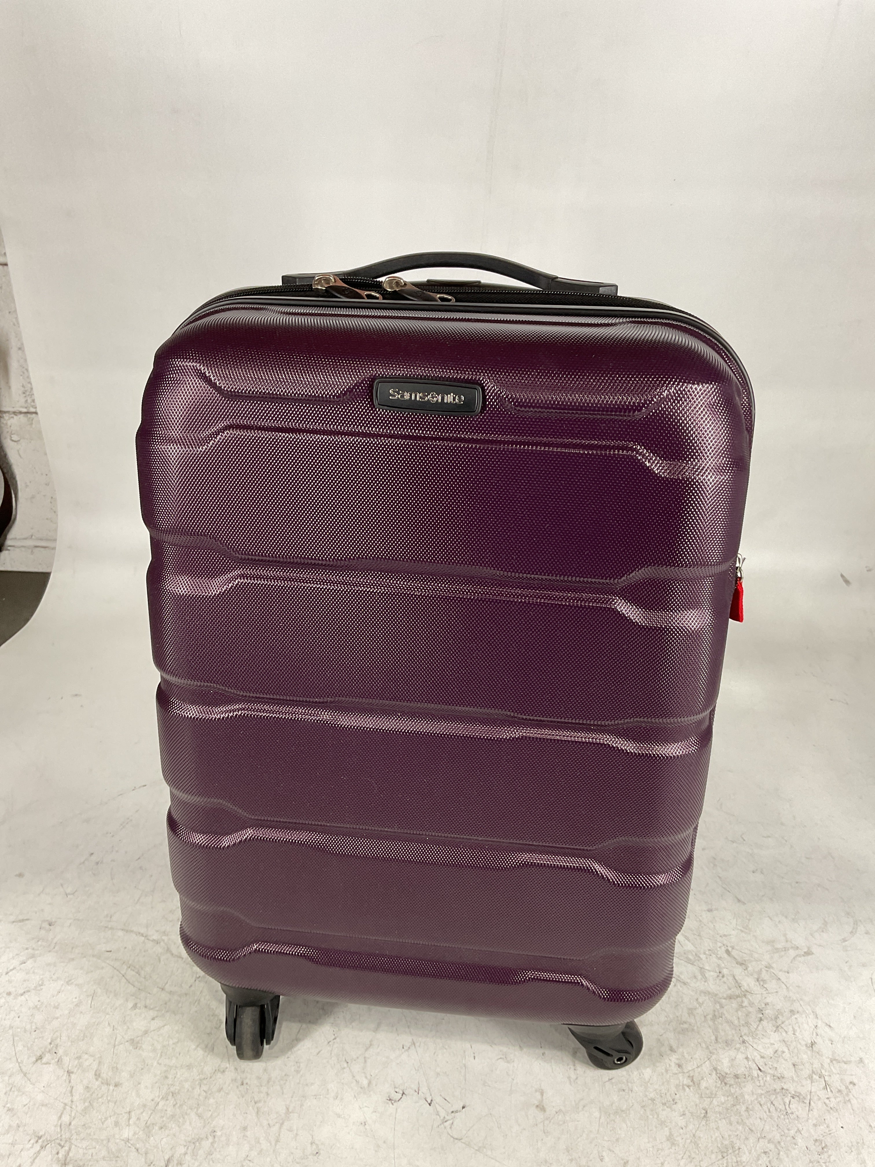 Samsonite Omni Pc Hardside Expandable Luggage with Spinner Wheels U12