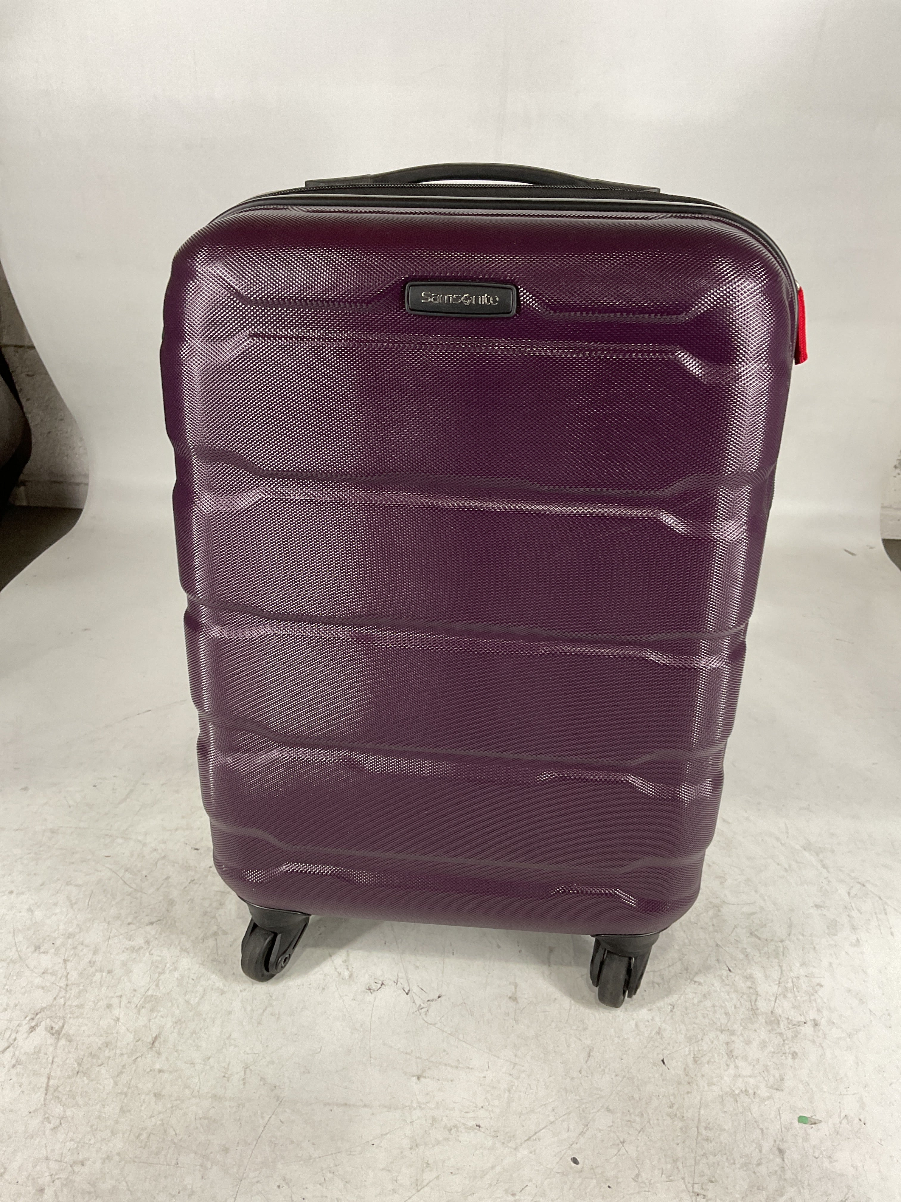 Samsonite Omni Pc Hardside Expandable Luggage with Spinner Wheels U14