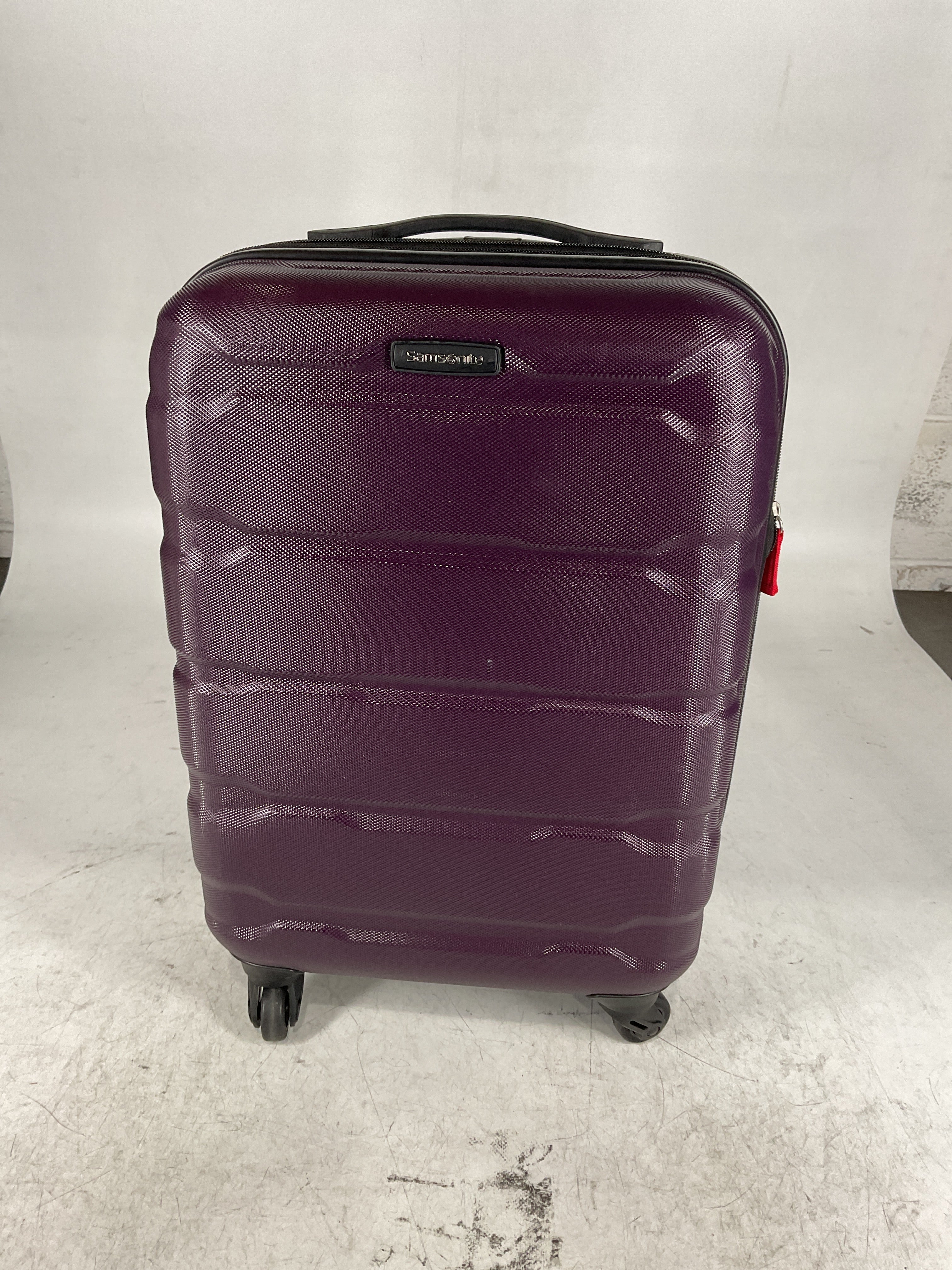 Samsonite Omni Pc Hardside Expandable Luggage with Spinner Wheels U17