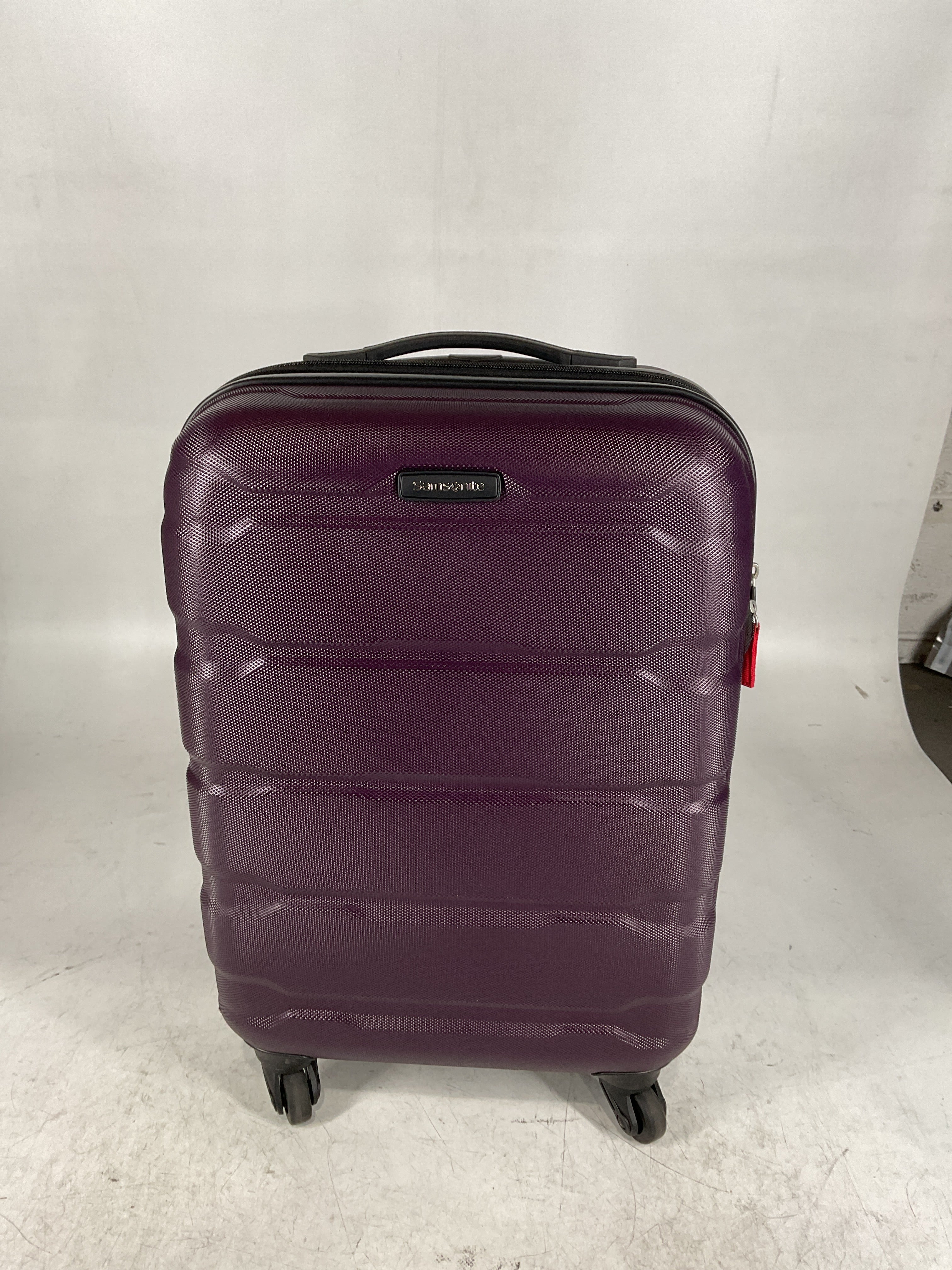 Samsonite Omni Pc Hardside Expandable Luggage with Spinner Wheels U18