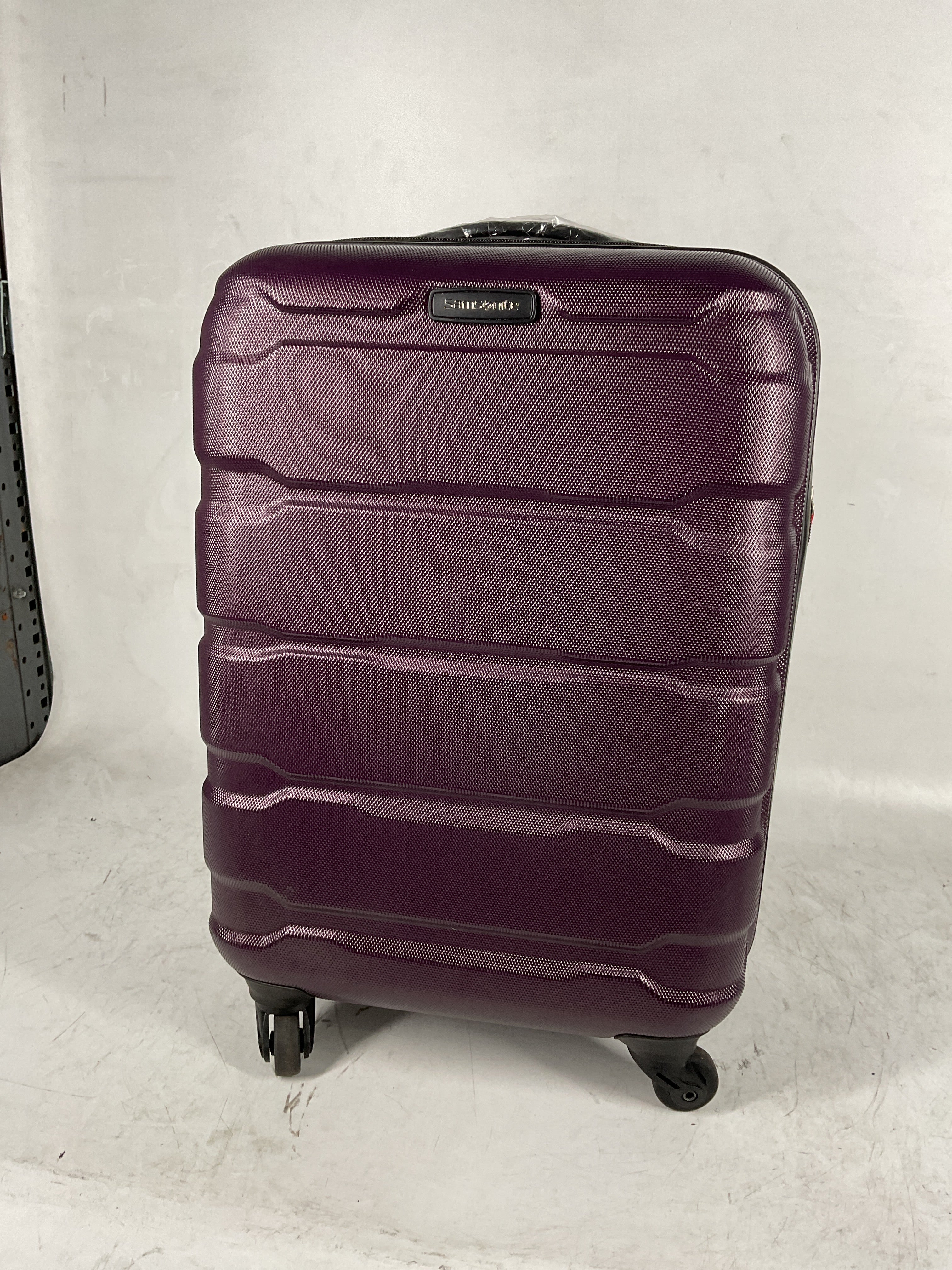 Samsonite Omni Pc Hardside Expandable Luggage with Spinner Wheels Purple Carry On 20 Inch U27
